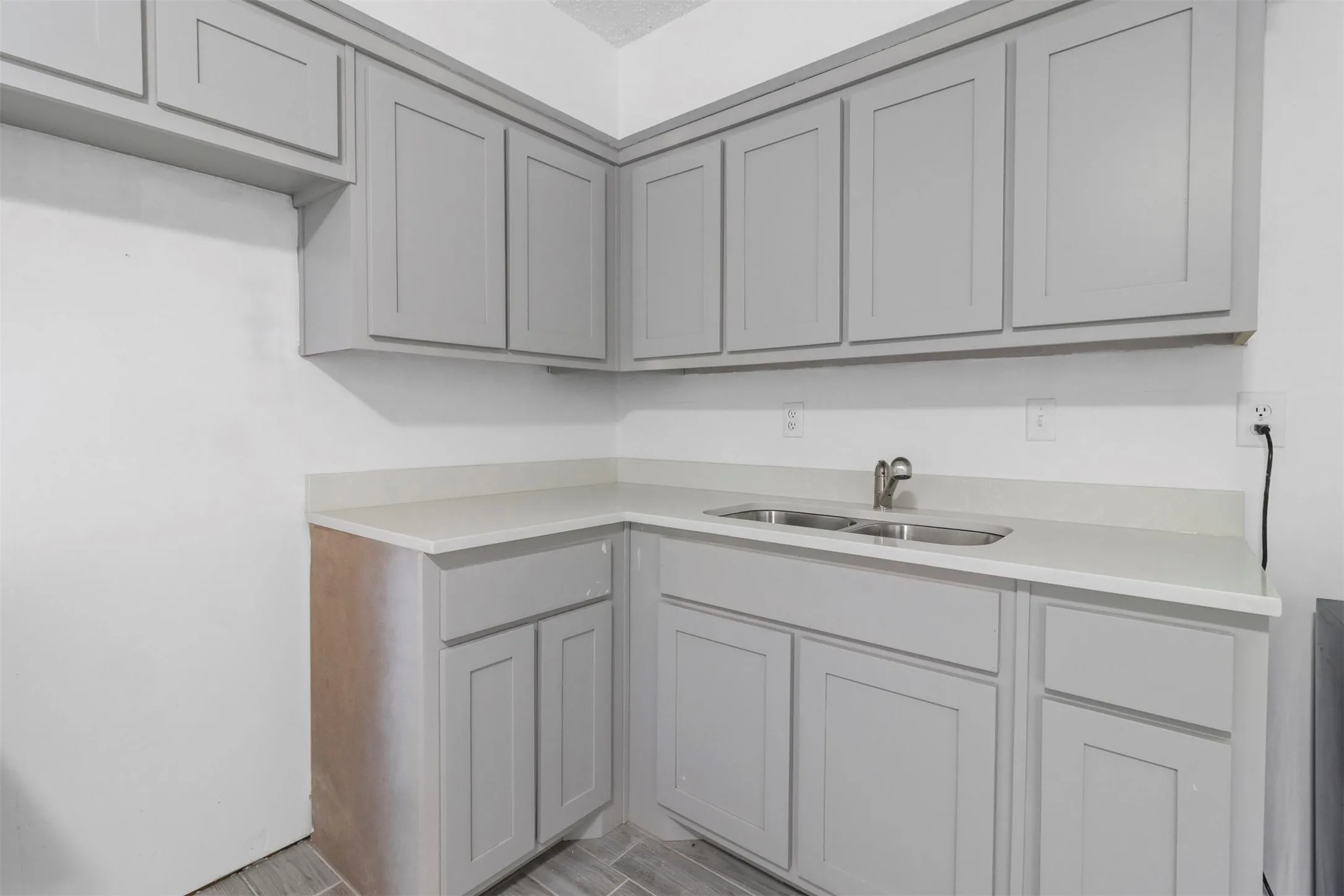 Single Family Residence For Sale in Kaufman County , 215 Pole Bridge Road, Seagoville, Texas 75159, 3 Bedroom, 2 Bathroom, 2 Garage spaces, 2,808 Sqft, built in 1979, mls#21304749, Real Estate Agent in Seagoville, Homes For Sale in Kaufman county, Homes For Sale in Seagoville, Realtor in Seagoville Texas, Real Estate Brokerage Independent Realty Texas, Luminita Cordes Realtor