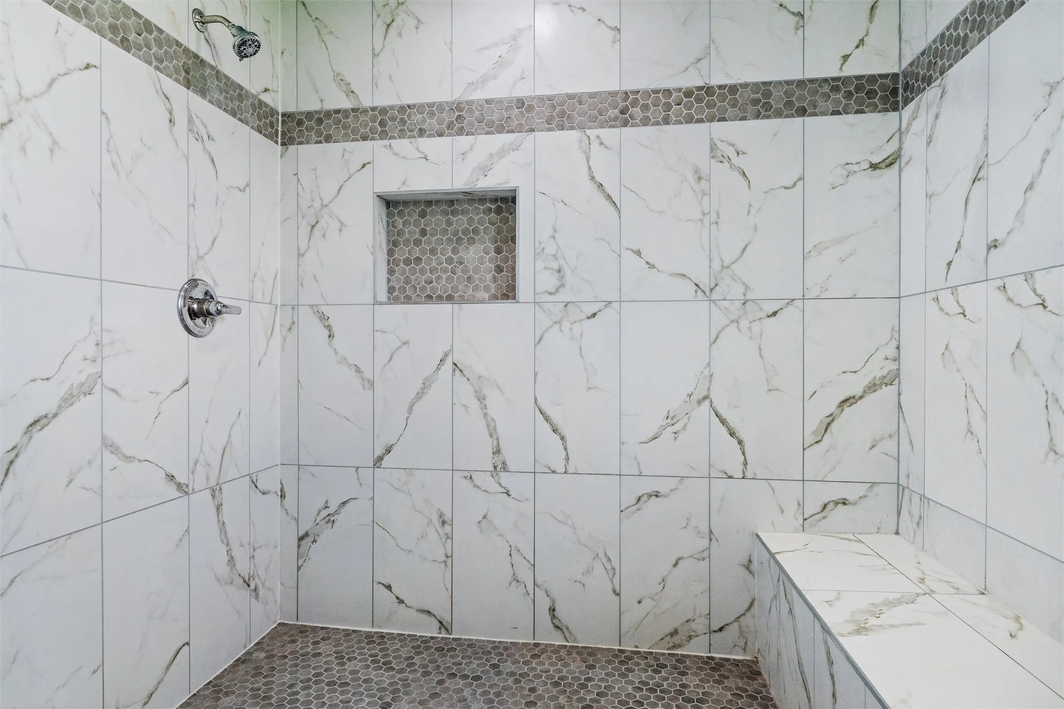 Single Family Residence For Sale in Kaufman County , 215 Pole Bridge Road, Seagoville, Texas 75159, 3 Bedroom, 2 Bathroom, 2 Garage spaces, 2,808 Sqft, built in 1979, mls#21304749, Real Estate Agent in Seagoville, Homes For Sale in Kaufman county, Homes For Sale in Seagoville, Realtor in Seagoville Texas, Real Estate Brokerage Independent Realty Texas, Luminita Cordes Realtor