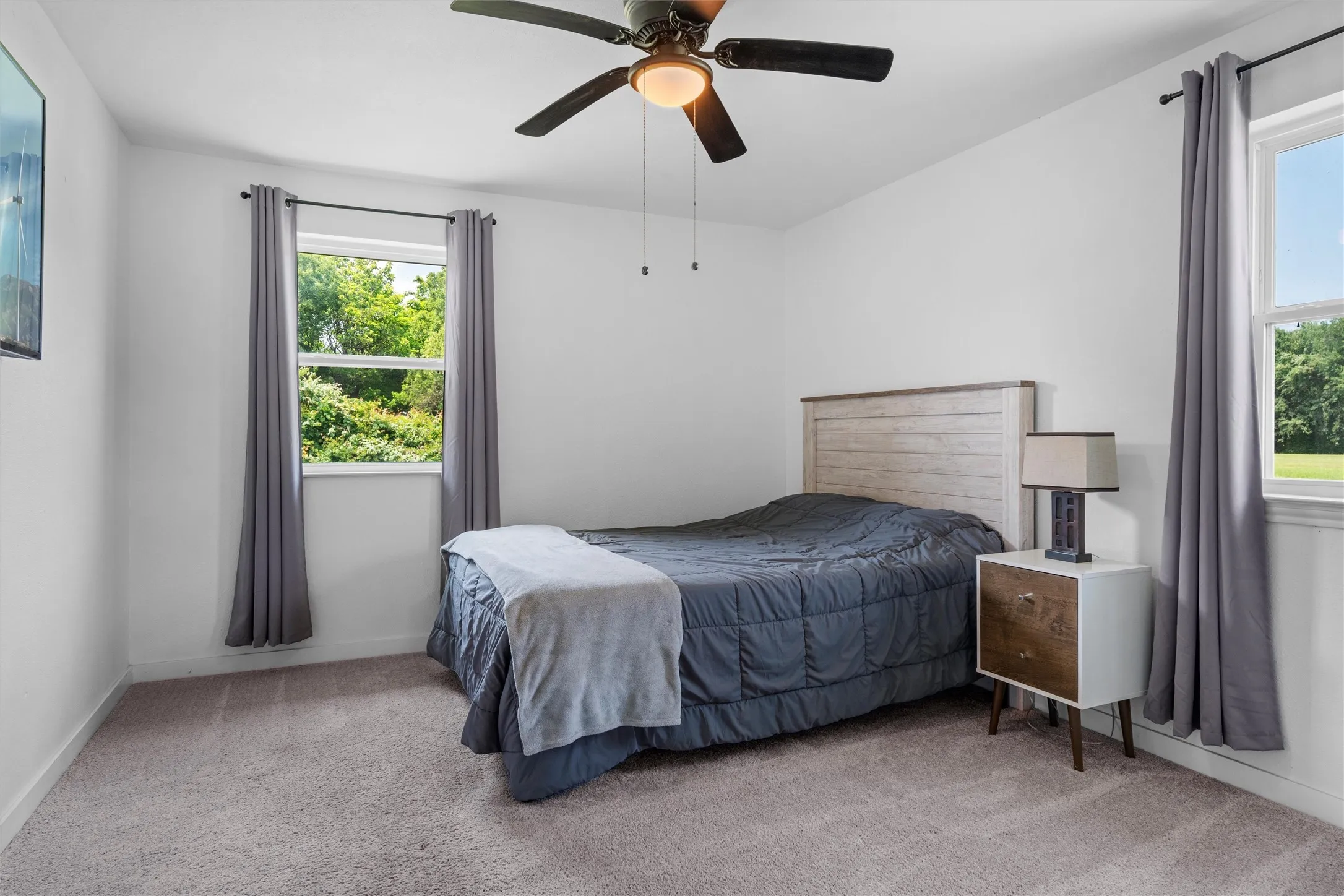 Single Family Residence For Sale in Kaufman County , 215 Pole Bridge Road, Seagoville, Texas 75159, 3 Bedroom, 2 Bathroom, 2 Garage spaces, 2,808 Sqft, built in 1979, mls#21304749, Real Estate Agent in Seagoville, Homes For Sale in Kaufman county, Homes For Sale in Seagoville, Realtor in Seagoville Texas, Real Estate Brokerage Independent Realty Texas, Luminita Cordes Realtor