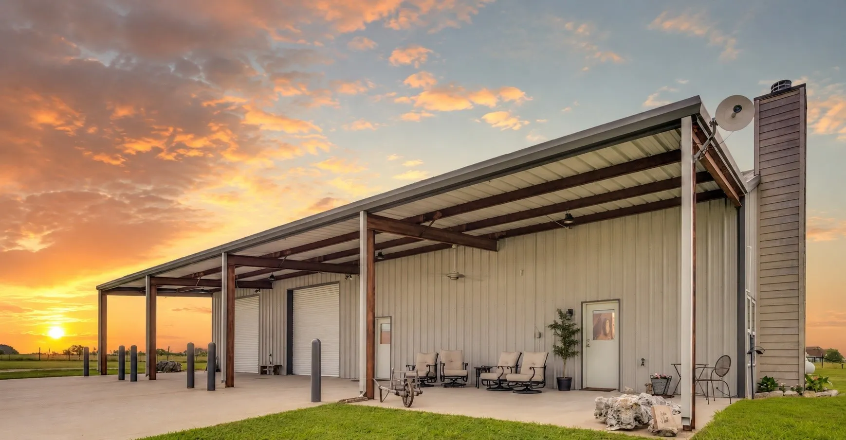 Single Family Residence For Sale in Ellis County , 930 Pigg Road, Waxahachie, Texas 75165, 3 Bedroom, 4 Bathroom, 3 Garage spaces, 3,200 Sqft, built in 2020, mls#21312531, Real Estate Agent in Waxahachie, Homes For Sale in Ellis county, Homes For Sale in Waxahachie, Realtor in Waxahachie Texas, Real Estate Brokerage Independent Realty Texas, Luminita Cordes Realtor