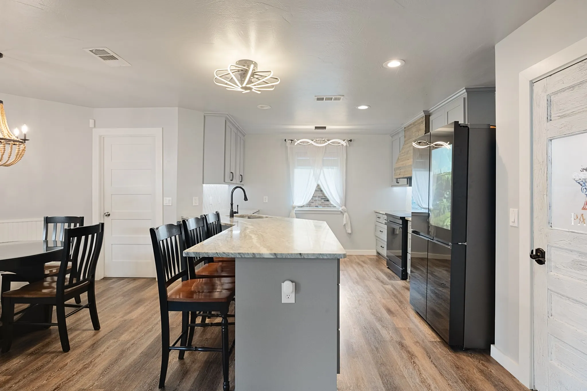 Single Family Residence For Sale in Collin County , 1904 Ports O Call Drive, Plano, Texas 75075, 4 Bedroom, 2 Bathroom, 2 Garage spaces, 2,055 Sqft, built in 1974, mls#21312097, Real Estate Agent in Plano, Homes For Sale in Collin county, Homes For Sale in Plano, Realtor in Plano Texas, Real Estate Brokerage Independent Realty Texas, Luminita Cordes Realtor