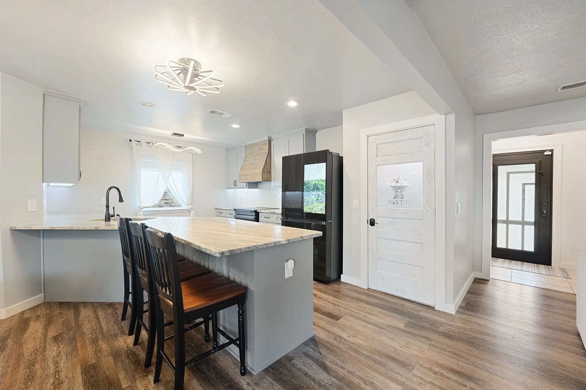 Single Family Residence For Sale in Collin County , 1904 Ports O Call Drive, Plano, Texas 75075, 4 Bedroom, 2 Bathroom, 2 Garage spaces, 2,055 Sqft, built in 1974, mls#21312097, Real Estate Agent in Plano, Homes For Sale in Collin county, Homes For Sale in Plano, Realtor in Plano Texas, Real Estate Brokerage Independent Realty Texas, Luminita Cordes Realtor