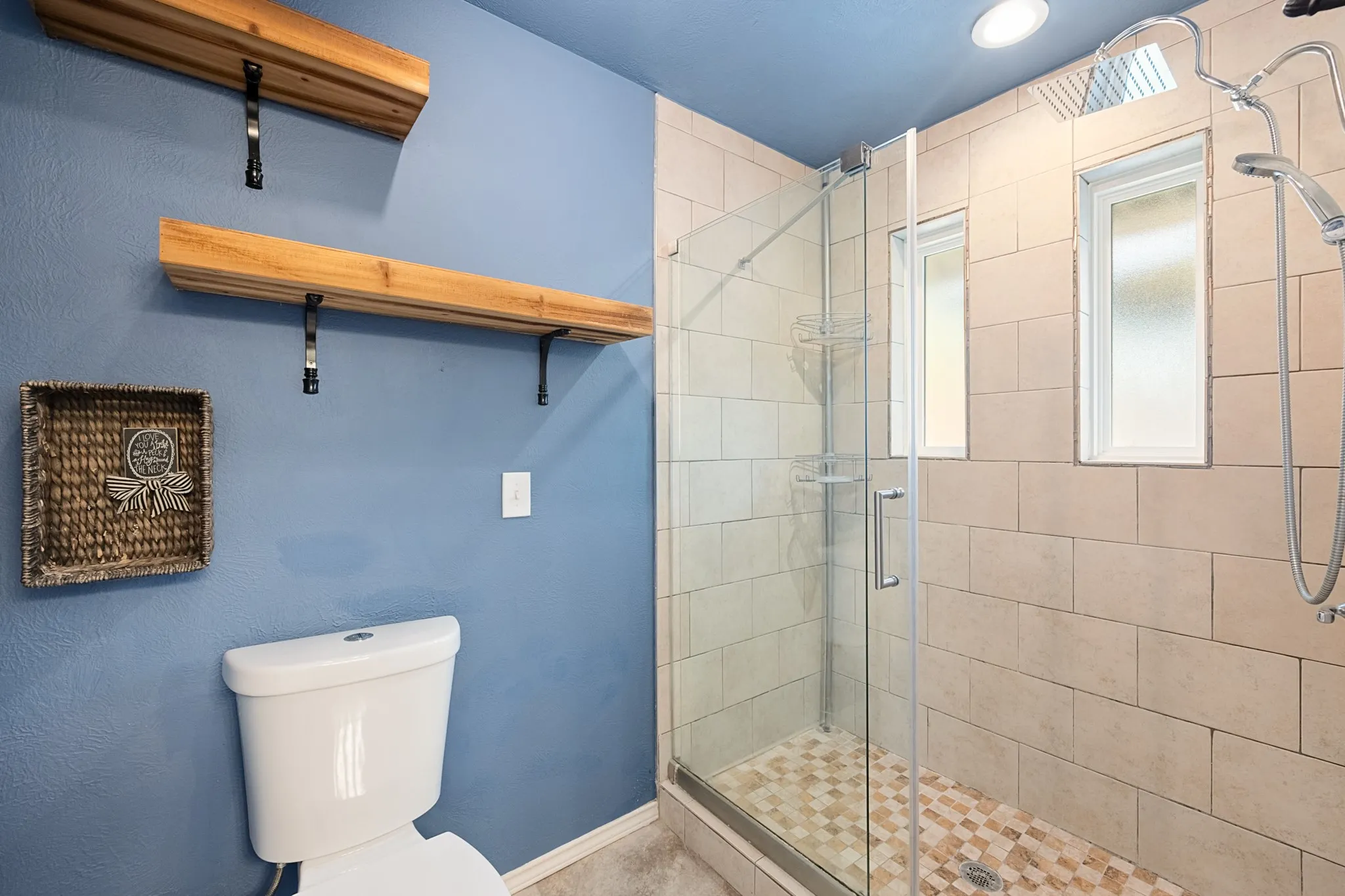 Single Family Residence For Sale in Collin County , 1904 Ports O Call Drive, Plano, Texas 75075, 4 Bedroom, 2 Bathroom, 2 Garage spaces, 2,055 Sqft, built in 1974, mls#21312097, Real Estate Agent in Plano, Homes For Sale in Collin county, Homes For Sale in Plano, Realtor in Plano Texas, Real Estate Brokerage Independent Realty Texas, Luminita Cordes Realtor