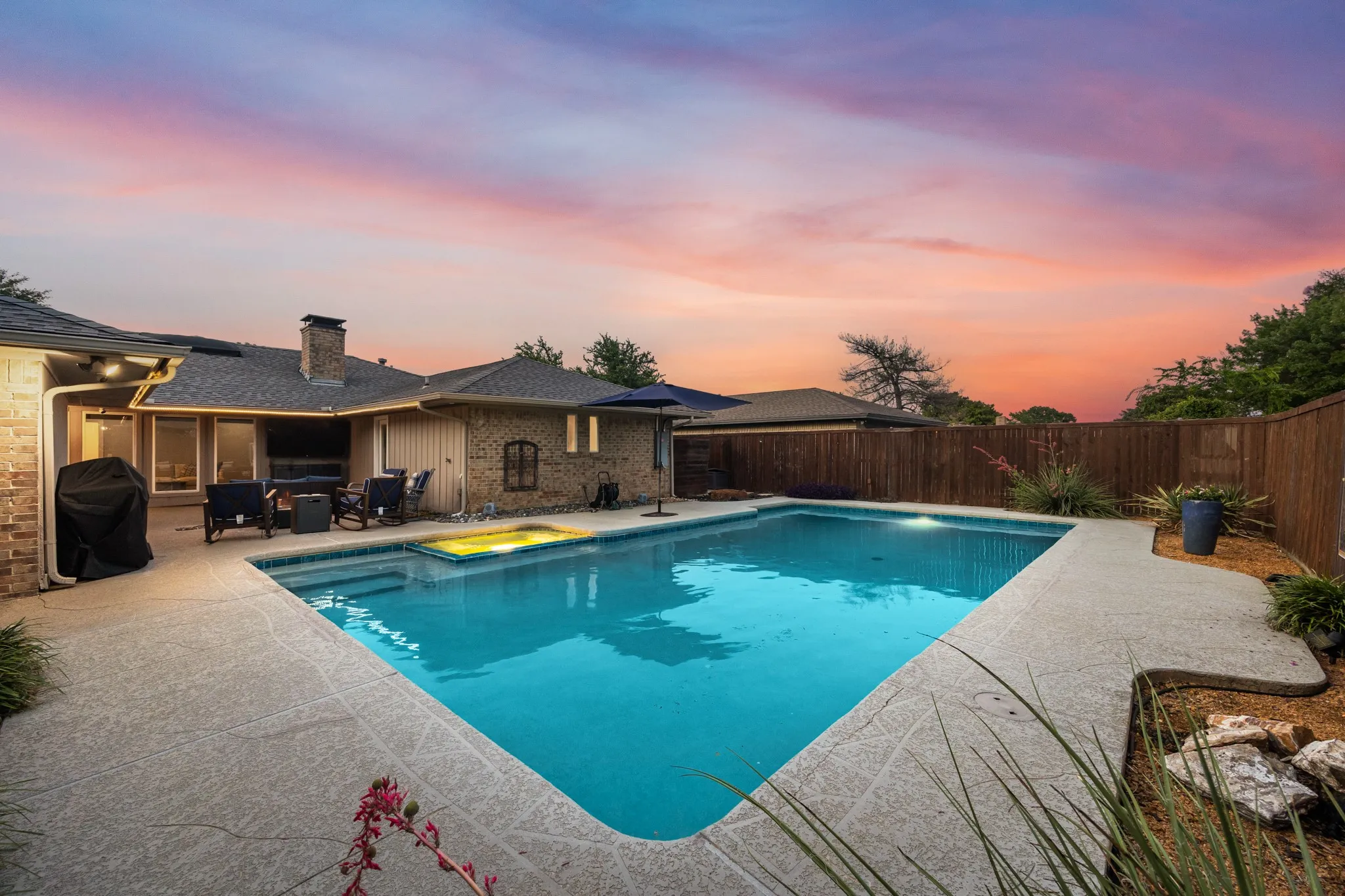 Single Family Residence For Sale in Collin County , 1904 Ports O Call Drive, Plano, Texas 75075, 4 Bedroom, 2 Bathroom, 2 Garage spaces, 2,055 Sqft, built in 1974, mls#21312097, Real Estate Agent in Plano, Homes For Sale in Collin county, Homes For Sale in Plano, Realtor in Plano Texas, Real Estate Brokerage Independent Realty Texas, Luminita Cordes Realtor