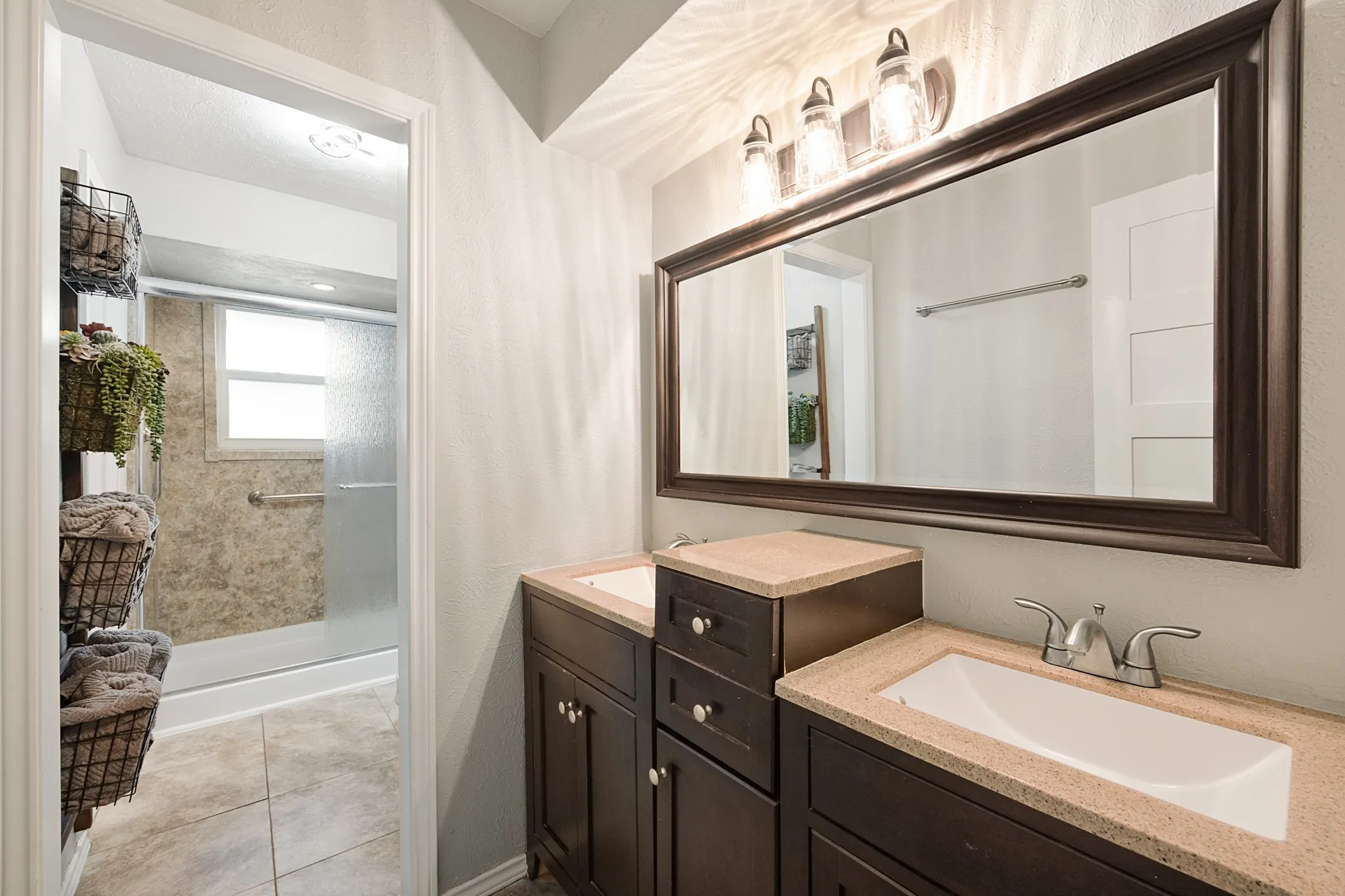 Single Family Residence For Sale in Collin County , 1904 Ports O Call Drive, Plano, Texas 75075, 4 Bedroom, 2 Bathroom, 2 Garage spaces, 2,055 Sqft, built in 1974, mls#21312097, Real Estate Agent in Plano, Homes For Sale in Collin county, Homes For Sale in Plano, Realtor in Plano Texas, Real Estate Brokerage Independent Realty Texas, Luminita Cordes Realtor