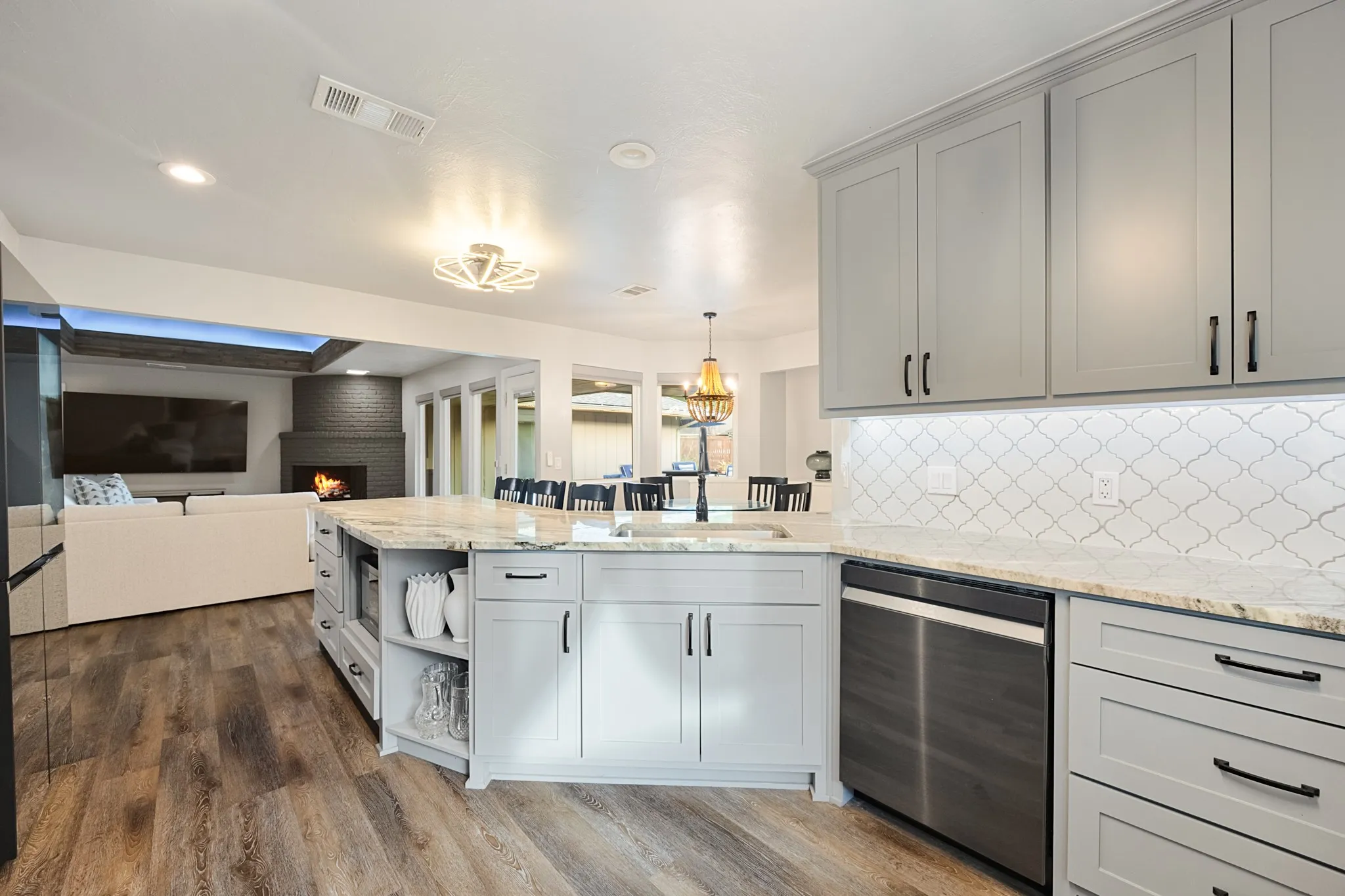 Single Family Residence For Sale in Collin County , 1904 Ports O Call Drive, Plano, Texas 75075, 4 Bedroom, 2 Bathroom, 2 Garage spaces, 2,055 Sqft, built in 1974, mls#21312097, Real Estate Agent in Plano, Homes For Sale in Collin county, Homes For Sale in Plano, Realtor in Plano Texas, Real Estate Brokerage Independent Realty Texas, Luminita Cordes Realtor