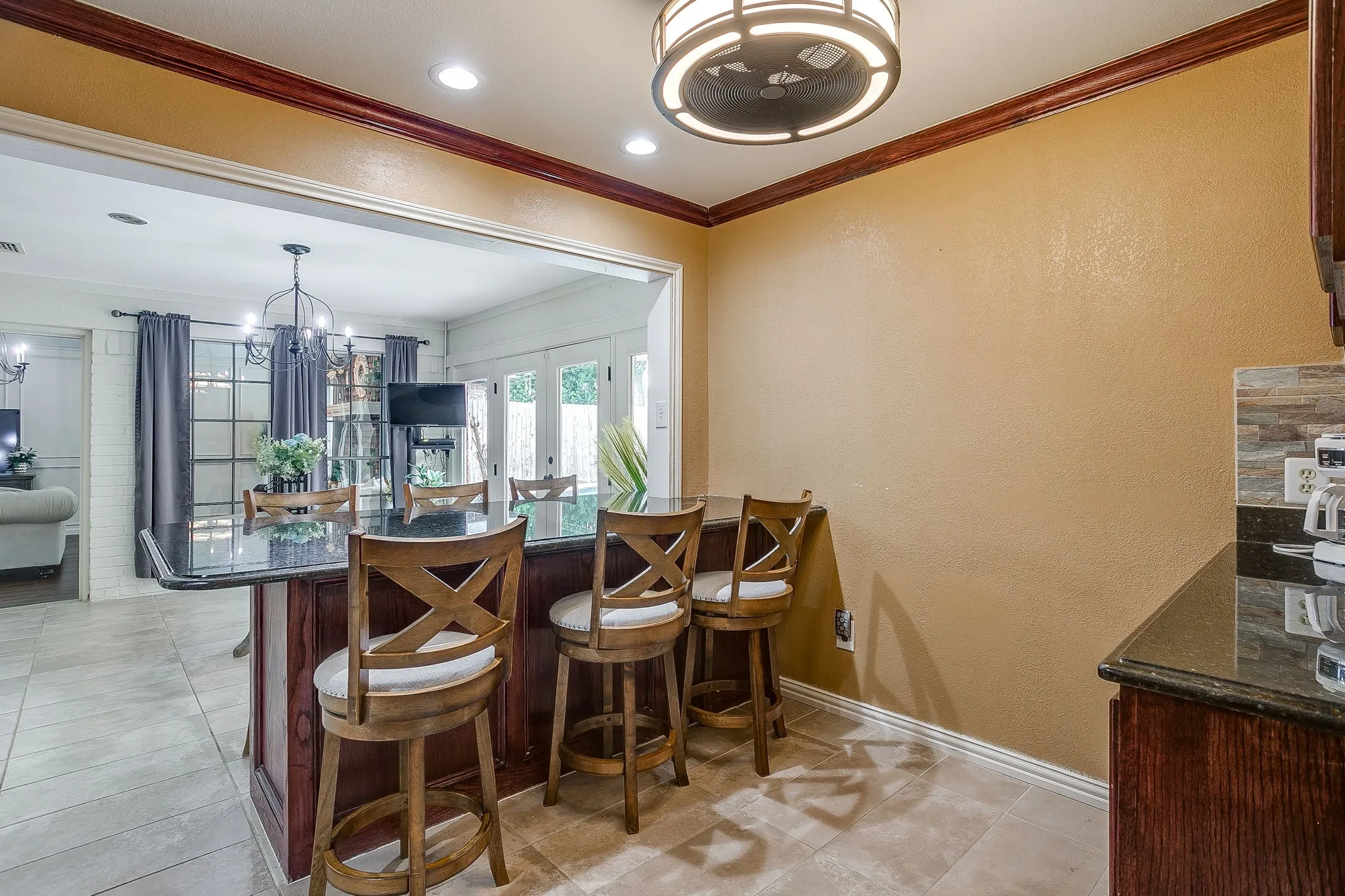 Single Family Residence For Sale in Tarrant County , 1800 Briarcrest Lane, Arlington, Texas 76012, 4 Bedroom, 3 Bathroom, 2 Garage spaces, 2,594 Sqft, built in 1978, mls#21313351, Real Estate Agent in Arlington, Homes For Sale in Tarrant county, Homes For Sale in Arlington, Realtor in Arlington Texas, Real Estate Brokerage Independent Realty Texas, Luminita Cordes Realtor
