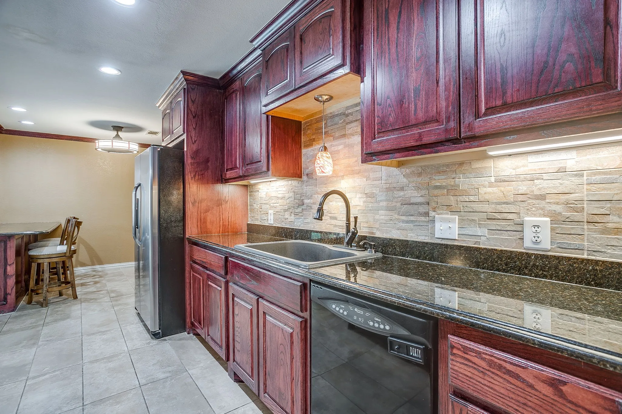 Single Family Residence For Sale in Tarrant County , 1800 Briarcrest Lane, Arlington, Texas 76012, 4 Bedroom, 3 Bathroom, 2 Garage spaces, 2,594 Sqft, built in 1978, mls#21313351, Real Estate Agent in Arlington, Homes For Sale in Tarrant county, Homes For Sale in Arlington, Realtor in Arlington Texas, Real Estate Brokerage Independent Realty Texas, Luminita Cordes Realtor