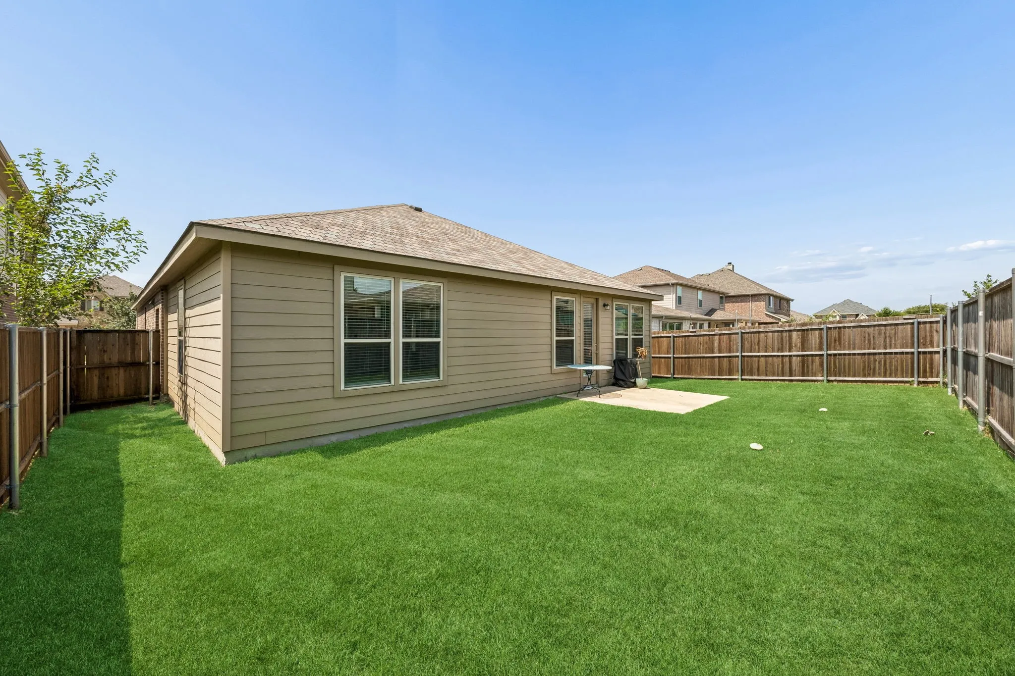 Single Family Residence For Sale in Tarrant County , 636 Fox View Drive, Fort Worth, Texas 76131, 4 Bedroom, 2 Bathroom, 2 Garage spaces, 2,208 Sqft, built in 2019, mls#21310067, Real Estate Agent in Fort Worth, Homes For Sale in Tarrant county, Homes For Sale in Fort Worth, Realtor in Fort Worth Texas, Real Estate Brokerage Independent Realty Texas, Luminita Cordes Realtor