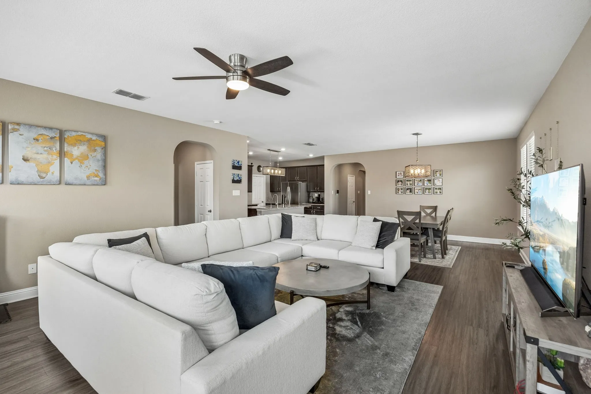Single Family Residence For Sale in Tarrant County , 636 Fox View Drive, Fort Worth, Texas 76131, 4 Bedroom, 2 Bathroom, 2 Garage spaces, 2,208 Sqft, built in 2019, mls#21310067, Real Estate Agent in Fort Worth, Homes For Sale in Tarrant county, Homes For Sale in Fort Worth, Realtor in Fort Worth Texas, Real Estate Brokerage Independent Realty Texas, Luminita Cordes Realtor