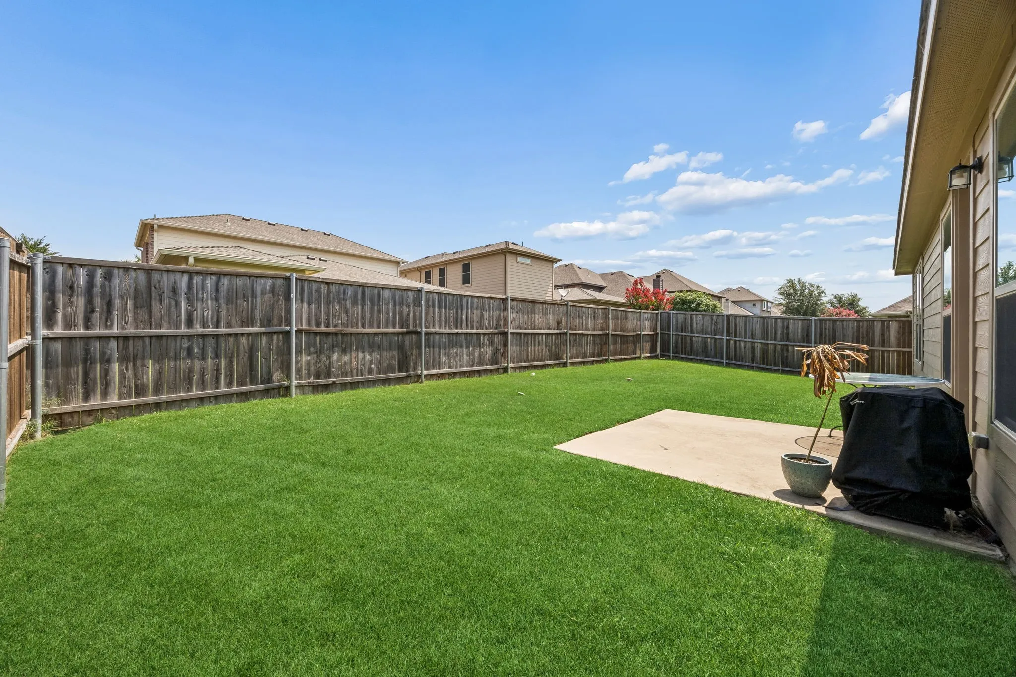 Single Family Residence For Sale in Tarrant County , 636 Fox View Drive, Fort Worth, Texas 76131, 4 Bedroom, 2 Bathroom, 2 Garage spaces, 2,208 Sqft, built in 2019, mls#21310067, Real Estate Agent in Fort Worth, Homes For Sale in Tarrant county, Homes For Sale in Fort Worth, Realtor in Fort Worth Texas, Real Estate Brokerage Independent Realty Texas, Luminita Cordes Realtor