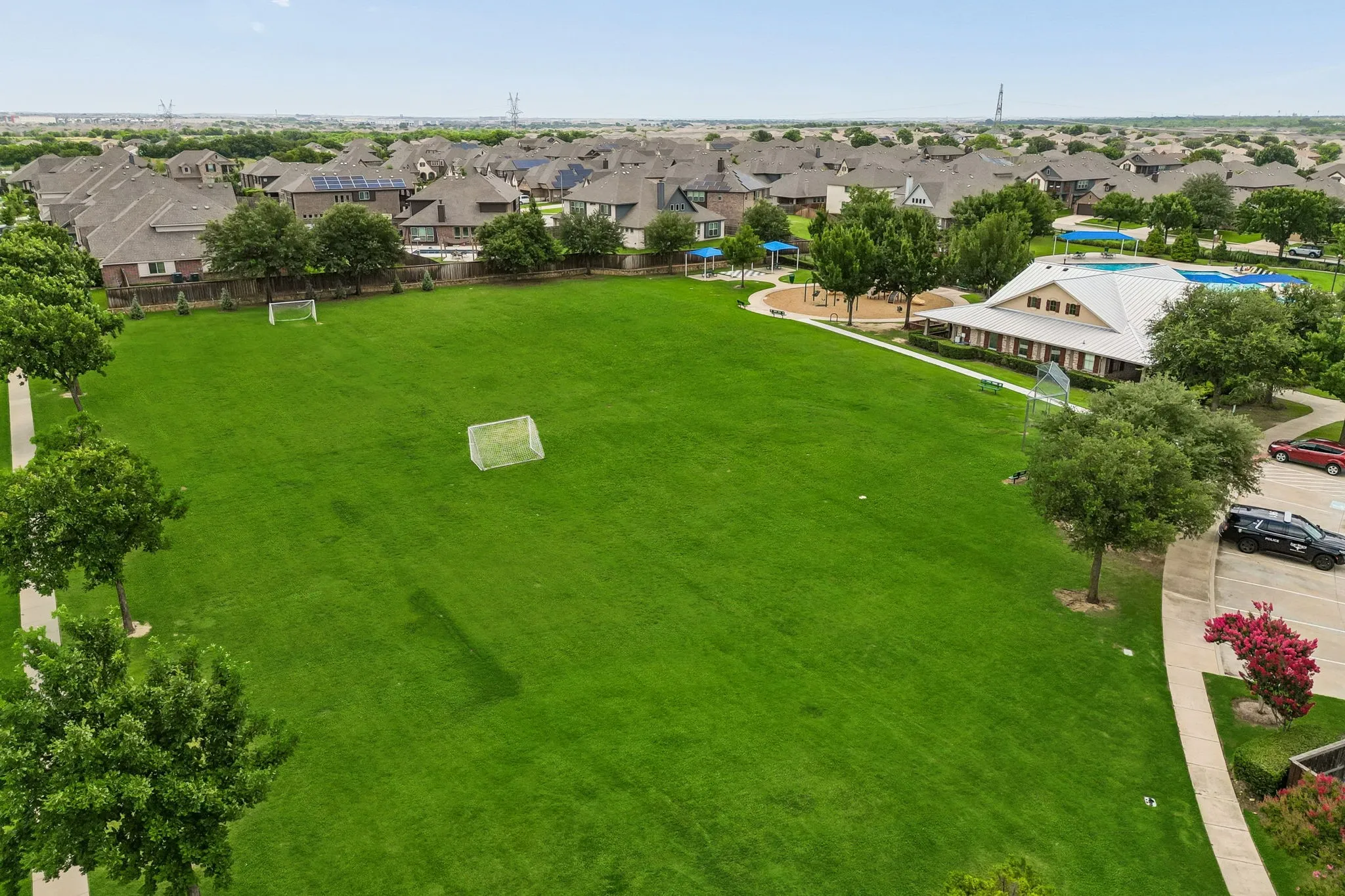 Single Family Residence For Sale in Tarrant County , 636 Fox View Drive, Fort Worth, Texas 76131, 4 Bedroom, 2 Bathroom, 2 Garage spaces, 2,208 Sqft, built in 2019, mls#21310067, Real Estate Agent in Fort Worth, Homes For Sale in Tarrant county, Homes For Sale in Fort Worth, Realtor in Fort Worth Texas, Real Estate Brokerage Independent Realty Texas, Luminita Cordes Realtor