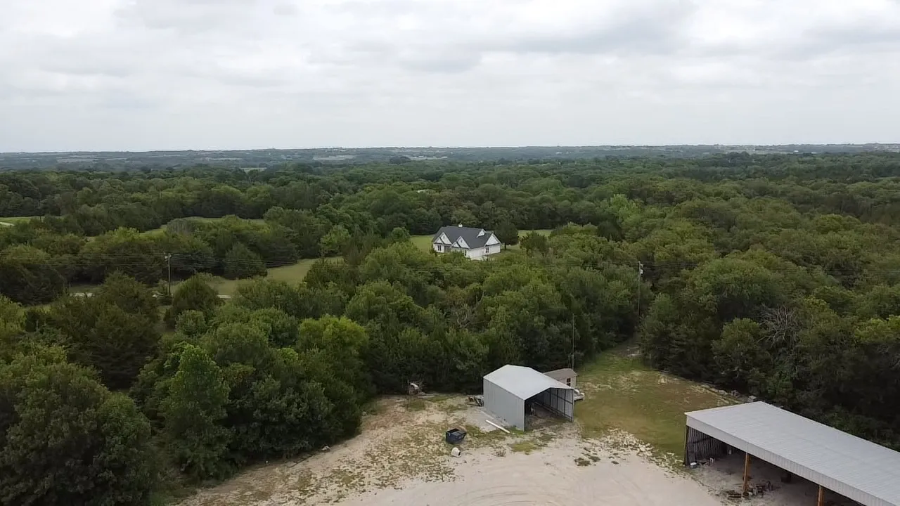 Farm For Sale in Grayson County , 38 Jubilee Farm Road, Bells, Texas 75414, 0, 4 Bathroom, 2 Garage spaces, 2,365 Sqft, built in 2017, mls#21303197, Real Estate Agent in Bells, Homes For Sale in Grayson county, Homes For Sale in Bells, Realtor in Bells Texas, Real Estate Brokerage Independent Realty Texas, Luminita Cordes Realtor