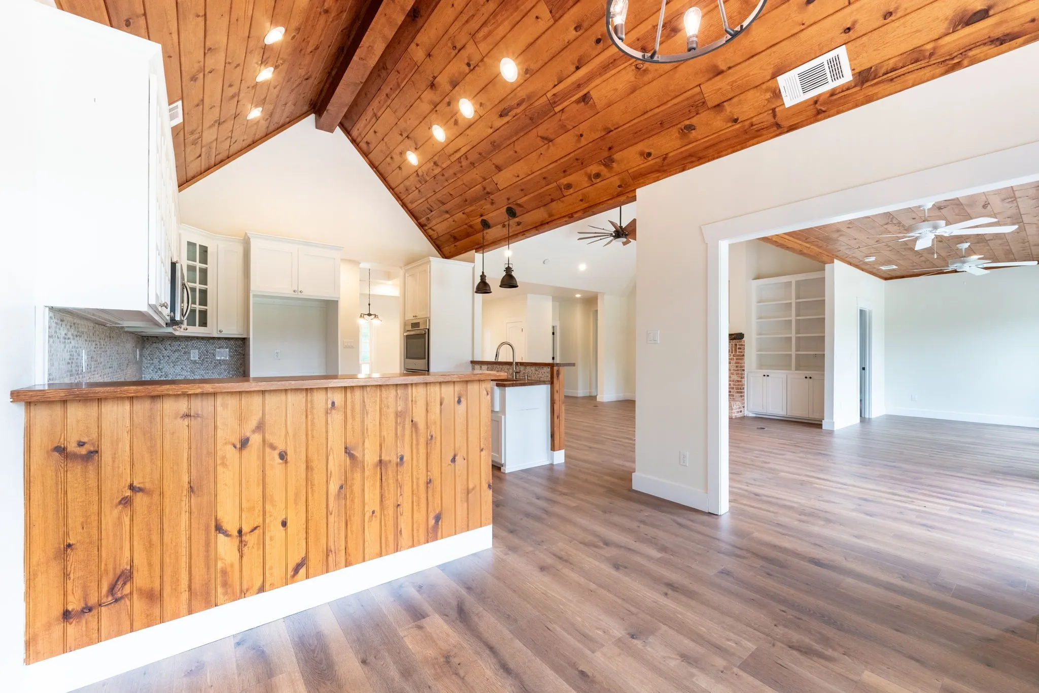 Farm For Sale in Grayson County , 38 Jubilee Farm Road, Bells, Texas 75414, 0, 4 Bathroom, 2 Garage spaces, 2,365 Sqft, built in 2017, mls#21303197, Real Estate Agent in Bells, Homes For Sale in Grayson county, Homes For Sale in Bells, Realtor in Bells Texas, Real Estate Brokerage Independent Realty Texas, Luminita Cordes Realtor