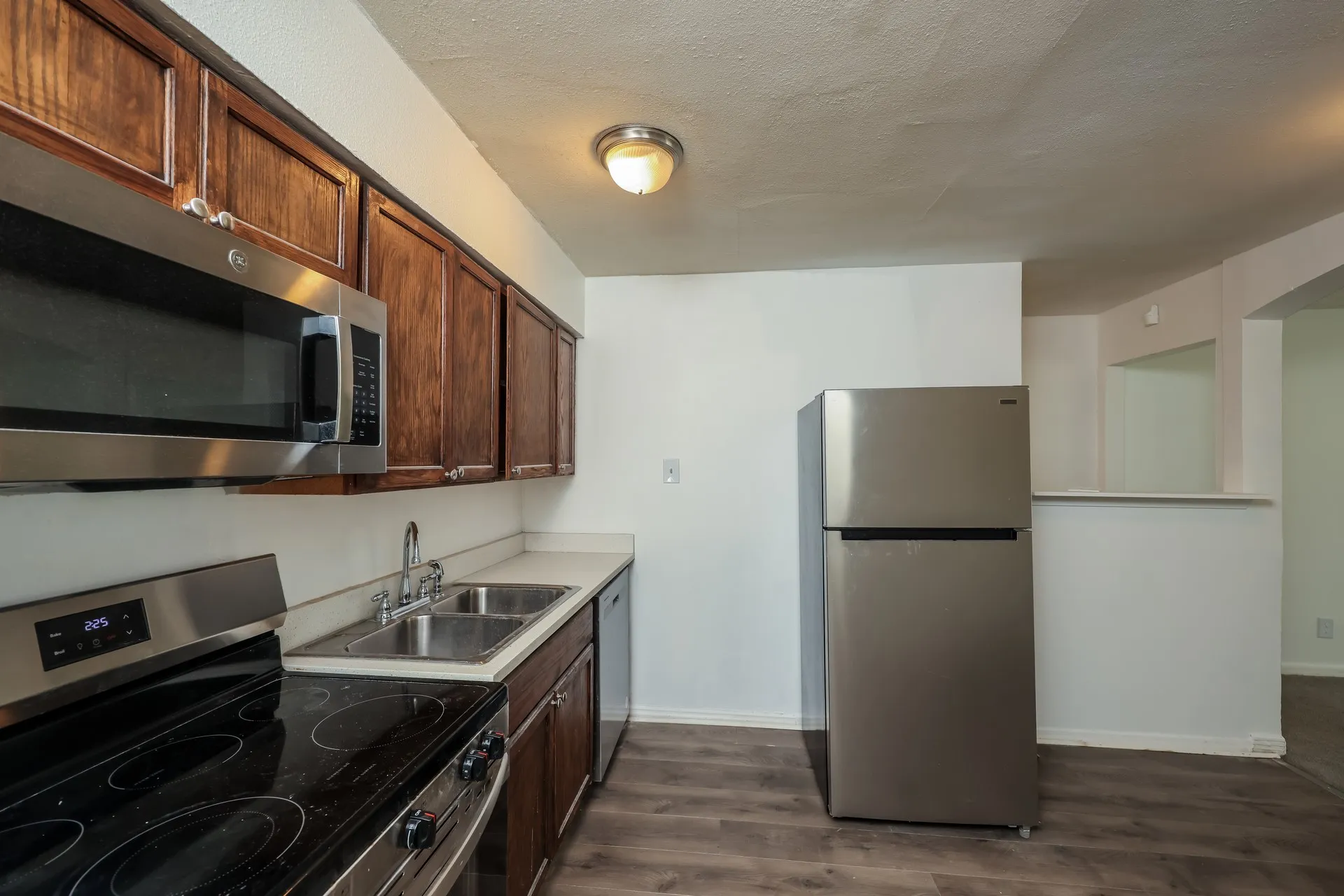 Single Family Residence For Sale in Dallas County , 3408 Loganwood Drive, Dallas, Texas 75227, 3 Bedroom, 2 Bathroom, 2 Garage spaces, 1,758 Sqft, built in 1958, mls#21310993, Real Estate Agent in Dallas, Homes For Sale in Dallas county, Homes For Sale in Dallas, Realtor in Dallas Texas, Real Estate Brokerage Independent Realty Texas, Luminita Cordes Realtor