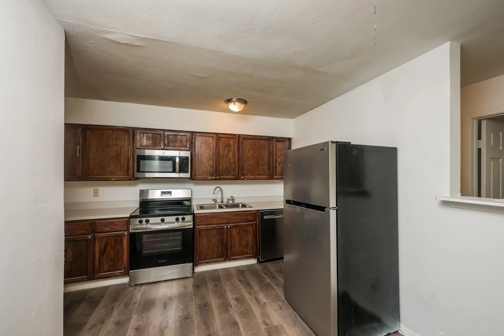 Single Family Residence For Sale in Dallas County , 3408 Loganwood Drive, Dallas, Texas 75227, 3 Bedroom, 2 Bathroom, 2 Garage spaces, 1,758 Sqft, built in 1958, mls#21310993, Real Estate Agent in Dallas, Homes For Sale in Dallas county, Homes For Sale in Dallas, Realtor in Dallas Texas, Real Estate Brokerage Independent Realty Texas, Luminita Cordes Realtor