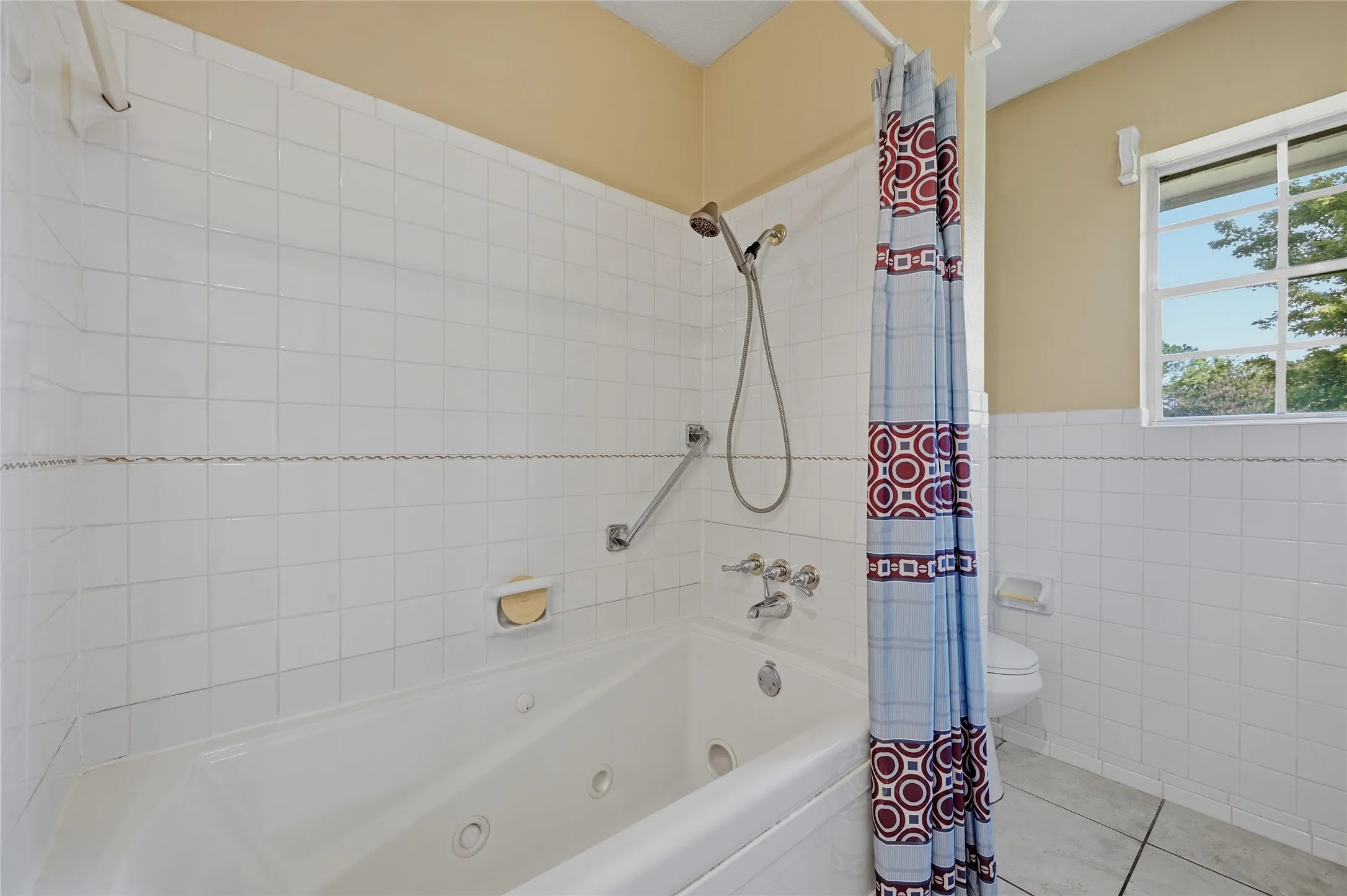 Single Family Residence For Sale in Grayson County , 1712 Oakhill Drive, Sherman, Texas 75092, 3 Bedroom, 2 Bathroom, 2 Garage spaces, 2,019 Sqft, built in 1968, mls#21313776, Real Estate Agent in Sherman, Homes For Sale in Grayson county, Homes For Sale in Sherman, Realtor in Sherman Texas, Real Estate Brokerage Independent Realty Texas, Luminita Cordes Realtor