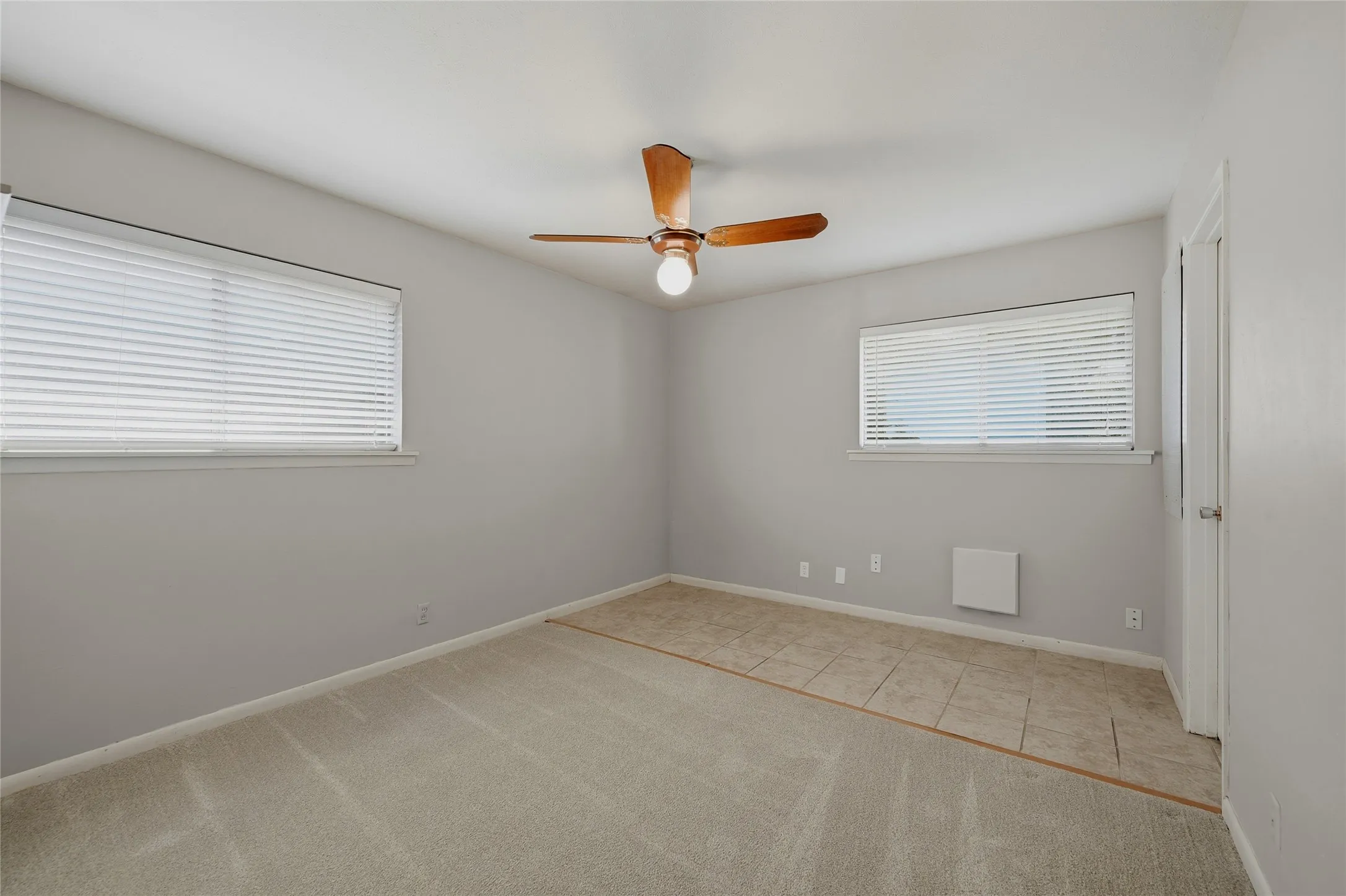 Single Family Residence For Sale in Grayson County , 1712 Oakhill Drive, Sherman, Texas 75092, 3 Bedroom, 2 Bathroom, 2 Garage spaces, 2,019 Sqft, built in 1968, mls#21313776, Real Estate Agent in Sherman, Homes For Sale in Grayson county, Homes For Sale in Sherman, Realtor in Sherman Texas, Real Estate Brokerage Independent Realty Texas, Luminita Cordes Realtor