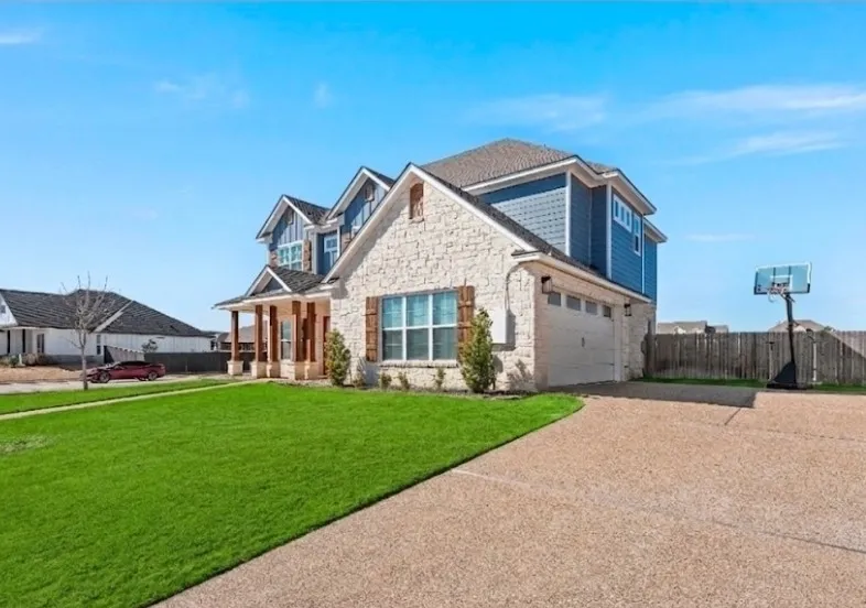 Single Family Residence For Sale in Mc Lennan County , 10053 Wildberry Drive, Waco, Texas 76712, 4 Bedroom, 3 Bathroom, 2 Garage spaces, 2,570 Sqft, built in 2020, mls#21313735, Real Estate Agent in Waco, Homes For Sale in Mc Lennan county, Homes For Sale in Waco, Realtor in Waco Texas, Real Estate Brokerage Independent Realty Texas, Luminita Cordes Realtor