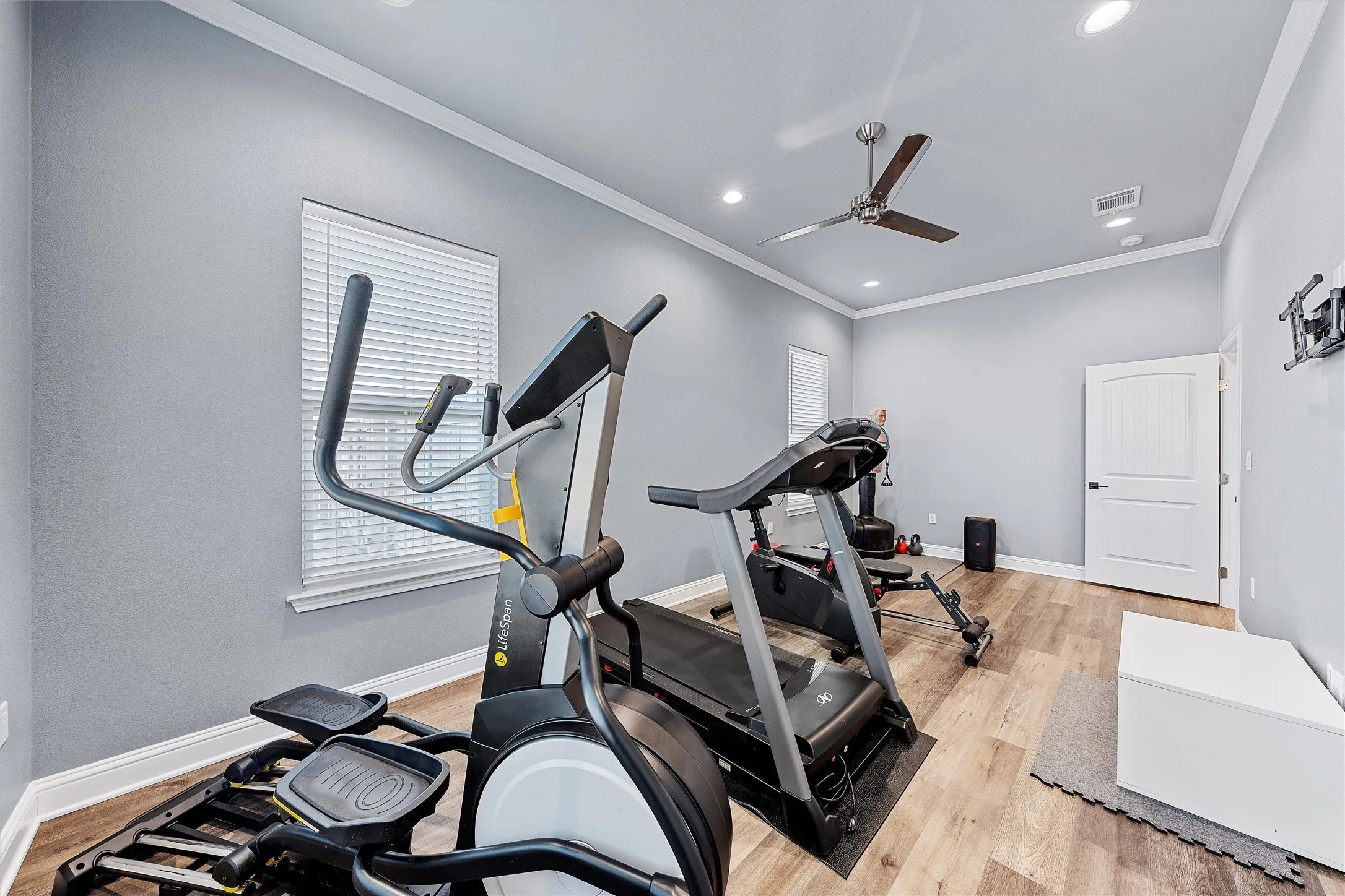 Single Family Residence For Sale in Mc Lennan County , 10053 Wildberry Drive, Waco, Texas 76712, 4 Bedroom, 3 Bathroom, 2 Garage spaces, 2,570 Sqft, built in 2020, mls#21313735, Real Estate Agent in Waco, Homes For Sale in Mc Lennan county, Homes For Sale in Waco, Realtor in Waco Texas, Real Estate Brokerage Independent Realty Texas, Luminita Cordes Realtor
