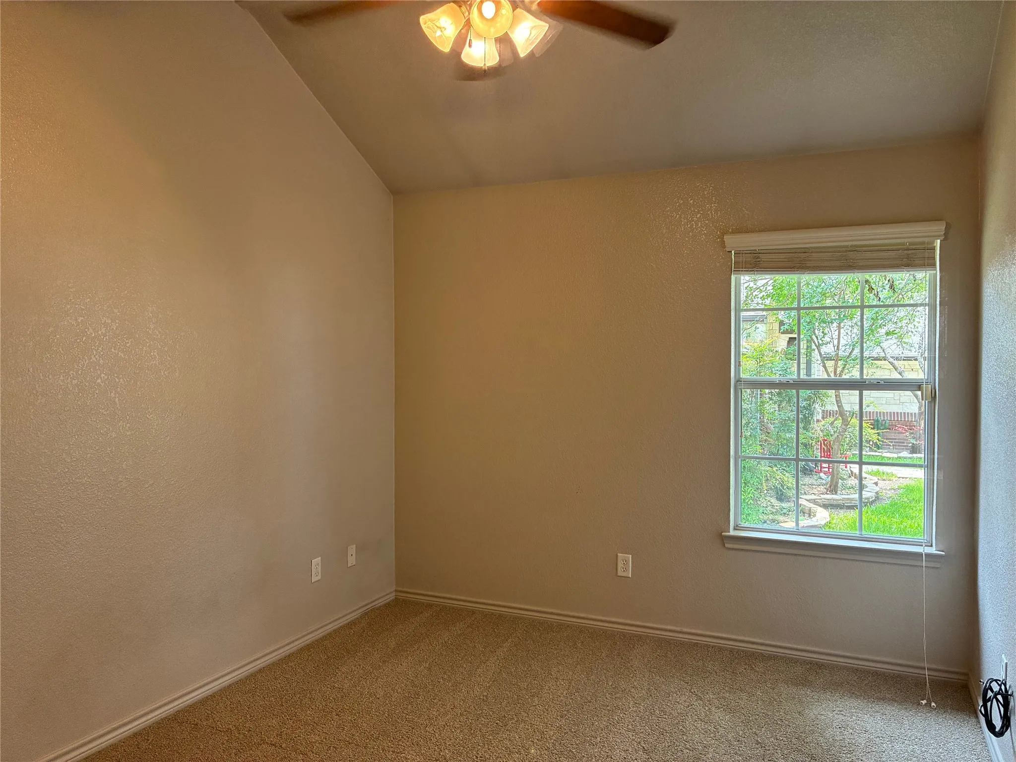 Single Family Residence For Sale in Bell County , 5610 Mosaic Trail, Killeen, Texas 76542, 3 Bedrooms, 2 Bathrooms, 2 Garage spaces, 2,350 Sqft, built in 2008, Price $317,000, mls#21313068, Real Estate Agent in Killeen, Homes For Sale in Bell county, Homes For Sale in Killeen, Realtor in Killeen Texas, Real Estate Brokerage Independent Realty Texas, Luminita Cordes Realtor