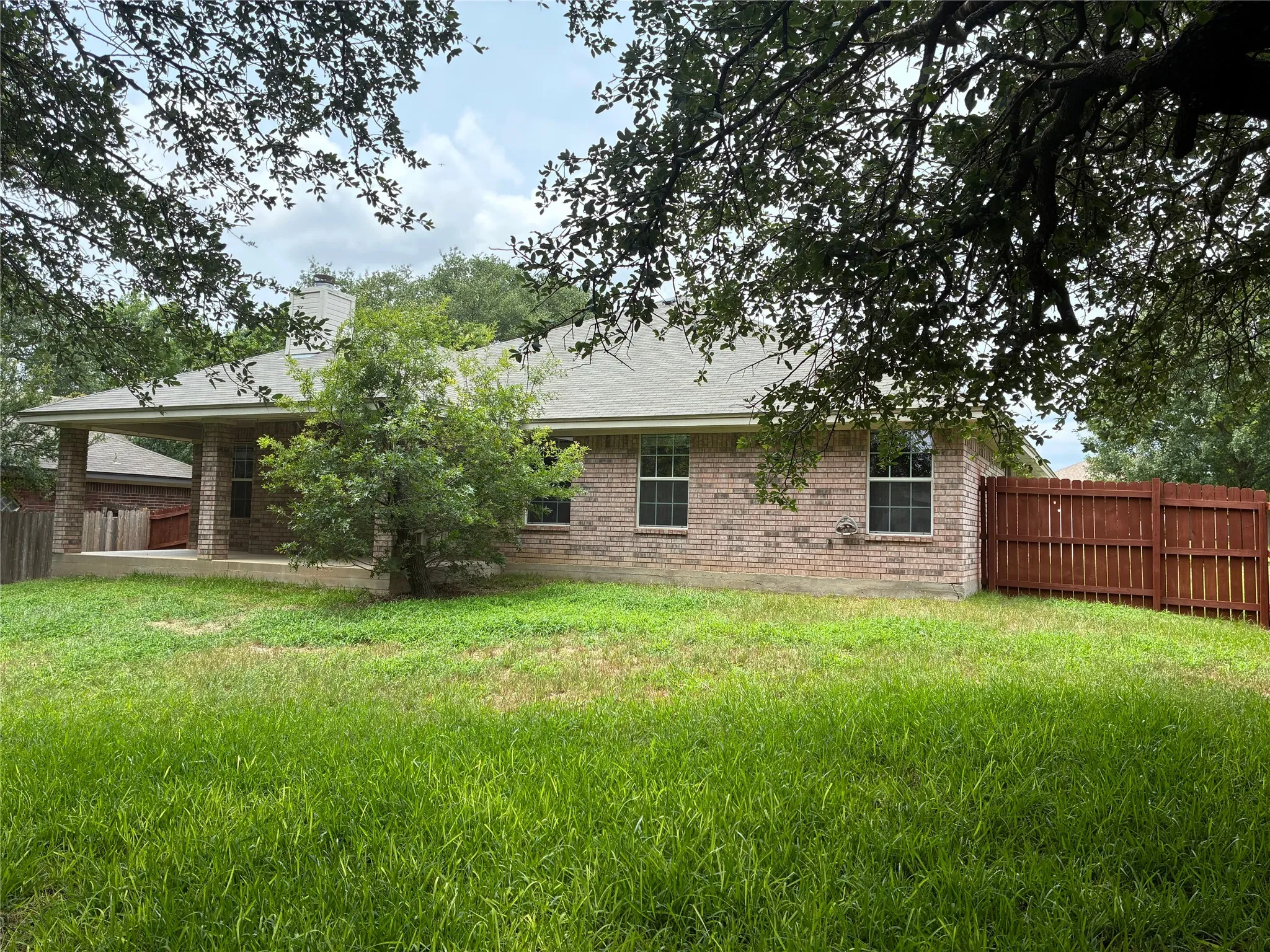 Single Family Residence For Sale in Bell County , 5610 Mosaic Trail, Killeen, Texas 76542, 3 Bedrooms, 2 Bathrooms, 2 Garage spaces, 2,350 Sqft, built in 2008, Price $317,000, mls#21313068, Real Estate Agent in Killeen, Homes For Sale in Bell county, Homes For Sale in Killeen, Realtor in Killeen Texas, Real Estate Brokerage Independent Realty Texas, Luminita Cordes Realtor