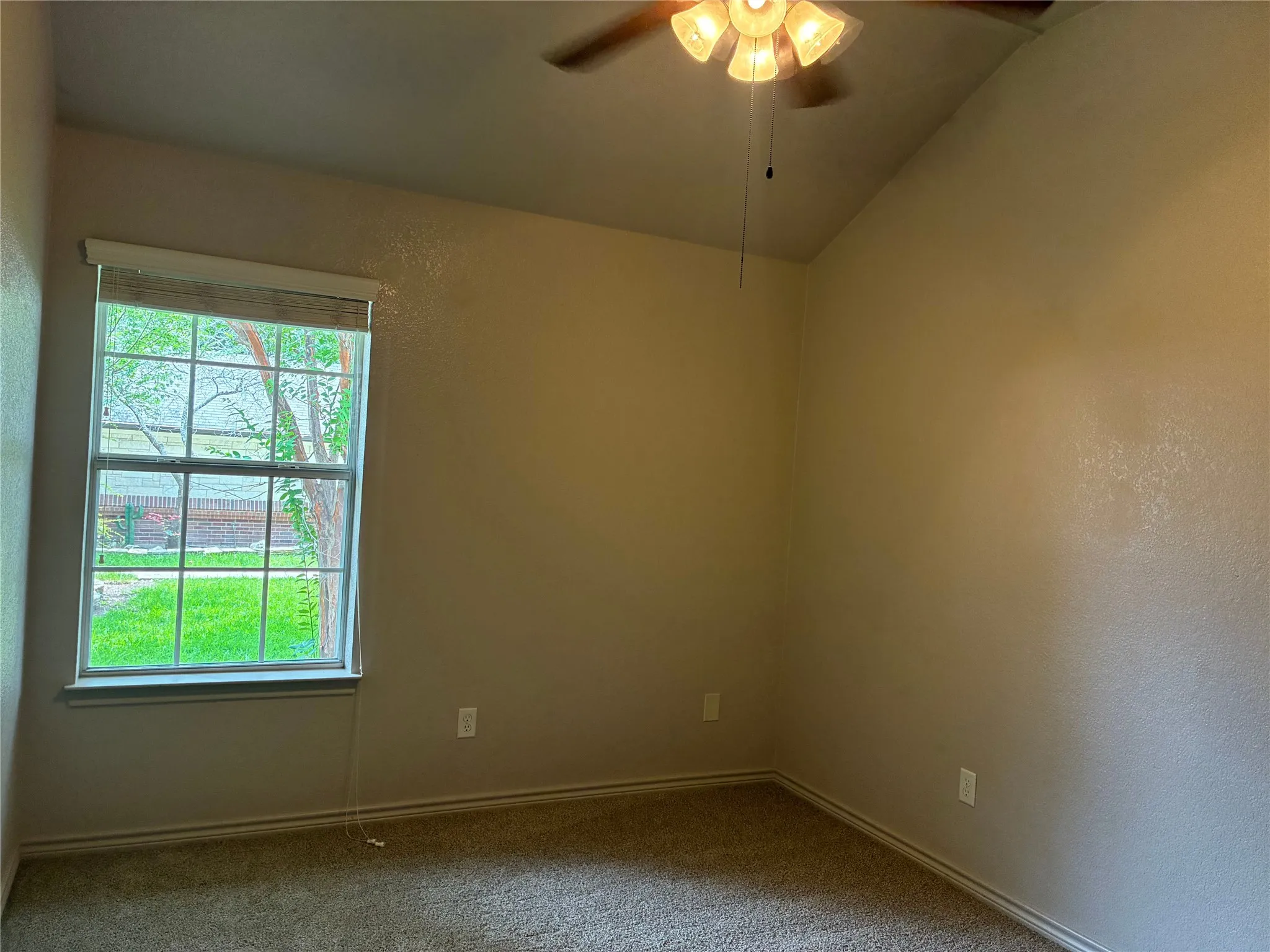 Single Family Residence For Sale in Bell County , 5610 Mosaic Trail, Killeen, Texas 76542, 3 Bedrooms, 2 Bathrooms, 2 Garage spaces, 2,350 Sqft, built in 2008, Price $317,000, mls#21313068, Real Estate Agent in Killeen, Homes For Sale in Bell county, Homes For Sale in Killeen, Realtor in Killeen Texas, Real Estate Brokerage Independent Realty Texas, Luminita Cordes Realtor