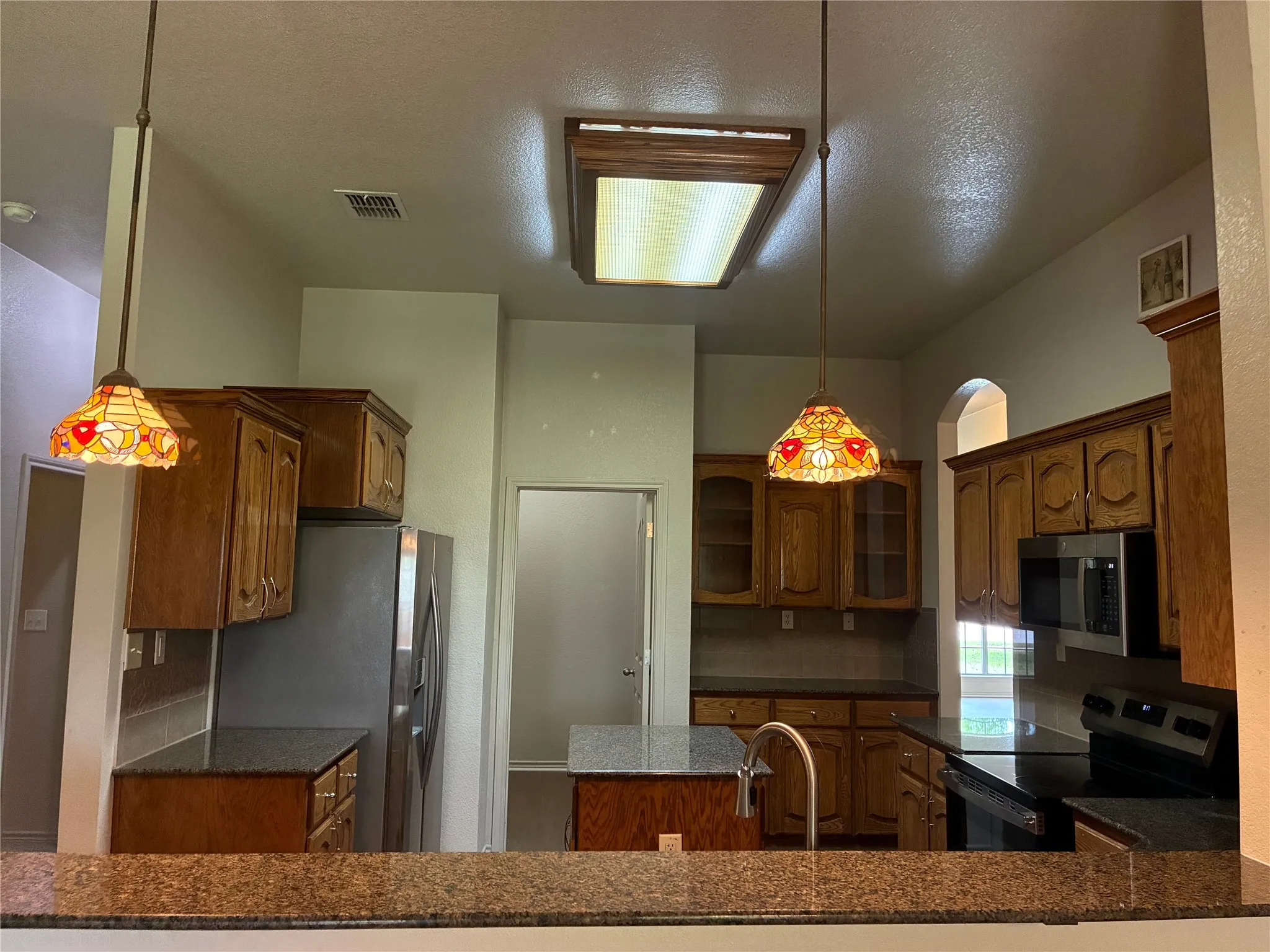 Single Family Residence For Sale in Bell County , 5610 Mosaic Trail, Killeen, Texas 76542, 3 Bedrooms, 2 Bathrooms, 2 Garage spaces, 2,350 Sqft, built in 2008, Price $317,000, mls#21313068, Real Estate Agent in Killeen, Homes For Sale in Bell county, Homes For Sale in Killeen, Realtor in Killeen Texas, Real Estate Brokerage Independent Realty Texas, Luminita Cordes Realtor
