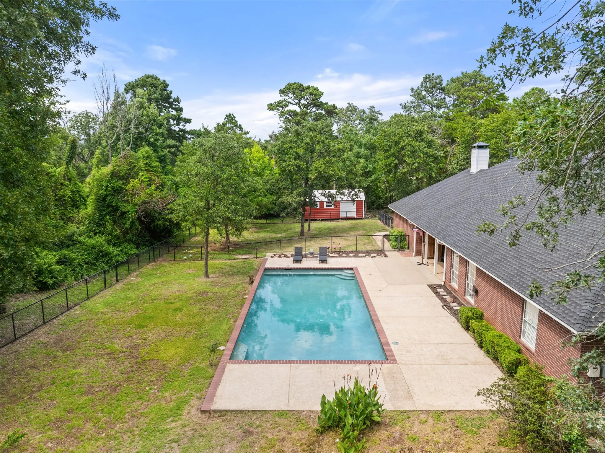 Single Family Residence For Sale in Smith County , 17681 Huckleberry Circle, Lindale, Texas 75771, 4 Bedroom, 3 Bathroom, 2 Garage spaces, 2,924 Sqft, built in 1999, mls#21313921, Real Estate Agent in Lindale, Homes For Sale in Smith county, Homes For Sale in Lindale, Realtor in Lindale Texas, Real Estate Brokerage Independent Realty Texas, Luminita Cordes Realtor