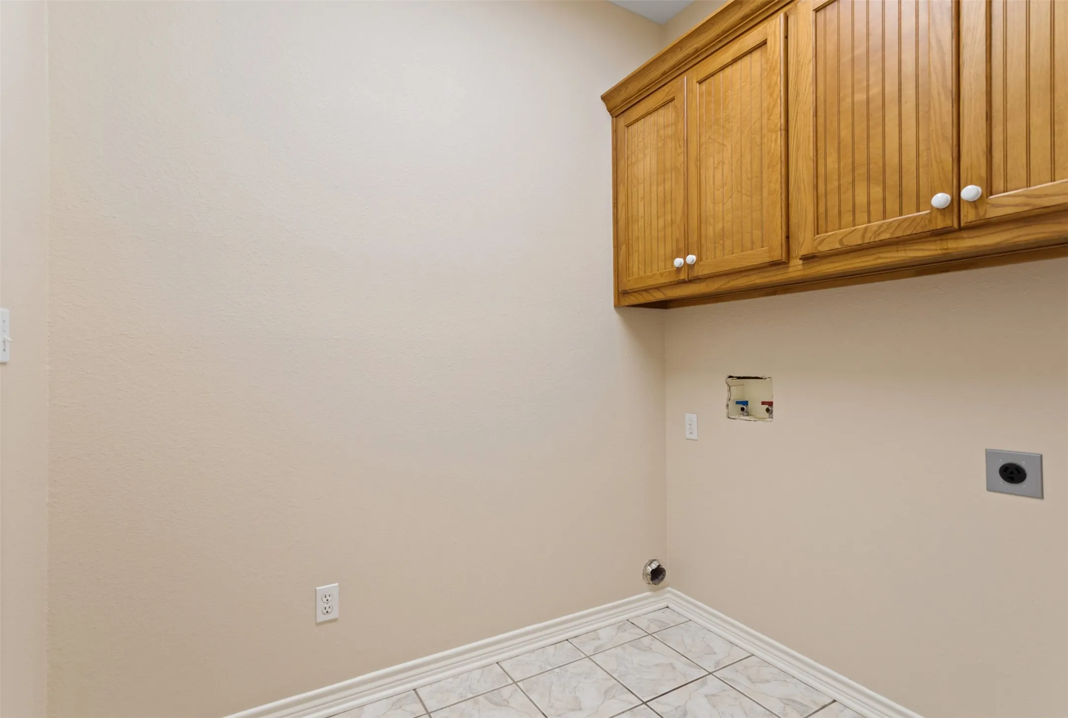 Single Family Residence For Sale in Smith County , 17681 Huckleberry Circle, Lindale, Texas 75771, 4 Bedroom, 3 Bathroom, 2 Garage spaces, 2,924 Sqft, built in 1999, mls#21313921, Real Estate Agent in Lindale, Homes For Sale in Smith county, Homes For Sale in Lindale, Realtor in Lindale Texas, Real Estate Brokerage Independent Realty Texas, Luminita Cordes Realtor