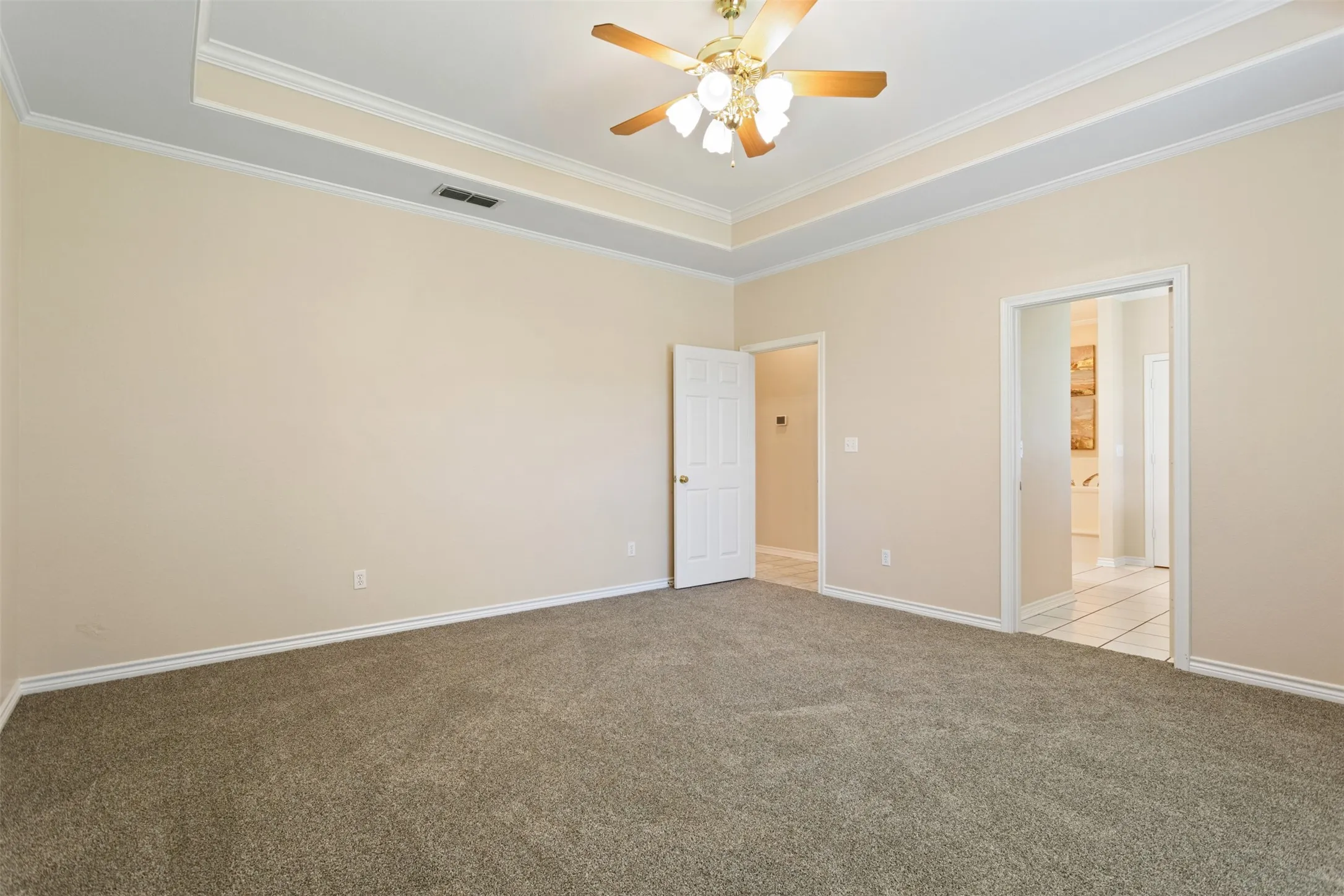 Single Family Residence For Sale in Smith County , 17681 Huckleberry Circle, Lindale, Texas 75771, 4 Bedroom, 3 Bathroom, 2 Garage spaces, 2,924 Sqft, built in 1999, mls#21313921, Real Estate Agent in Lindale, Homes For Sale in Smith county, Homes For Sale in Lindale, Realtor in Lindale Texas, Real Estate Brokerage Independent Realty Texas, Luminita Cordes Realtor
