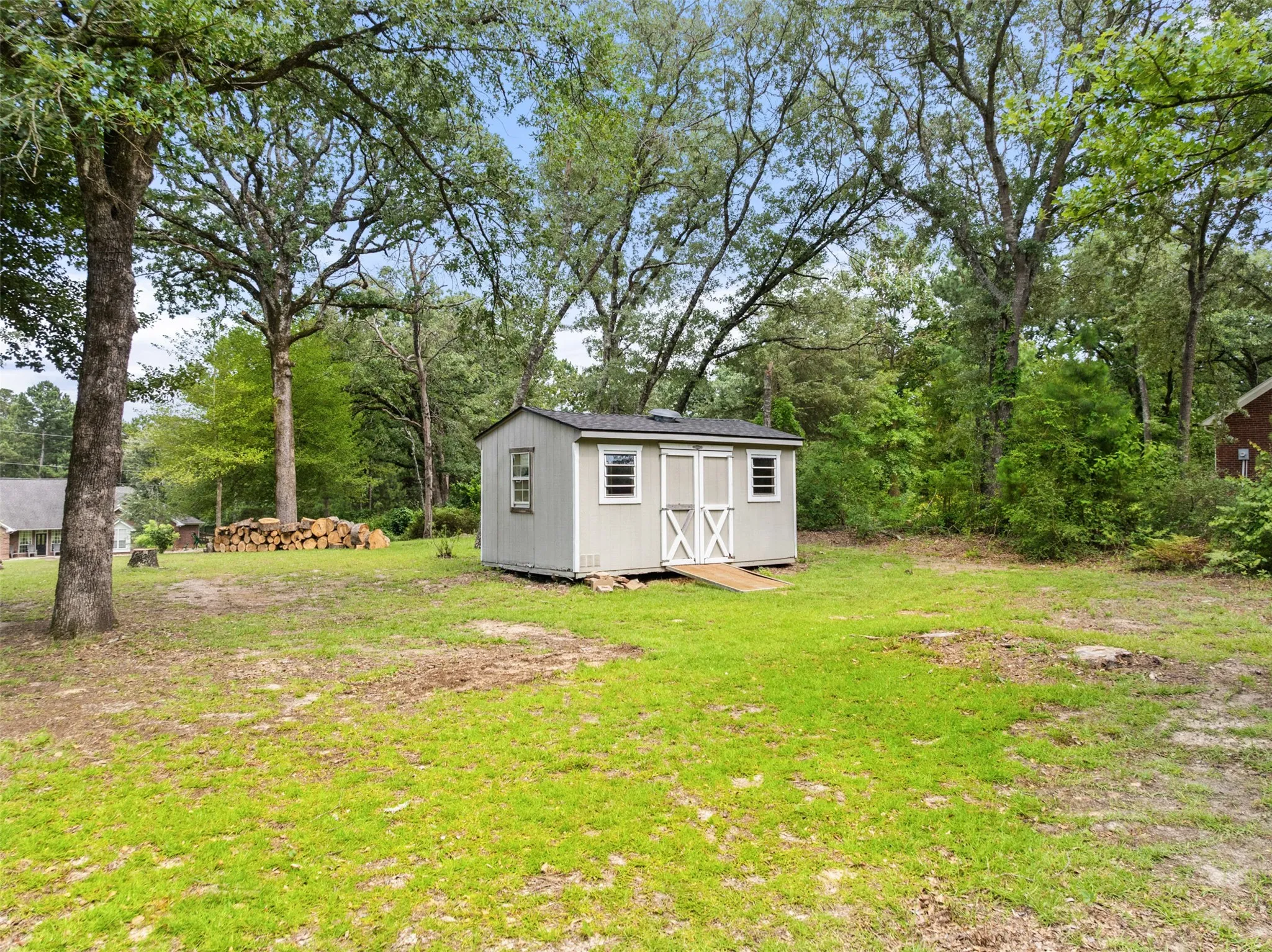 Single Family Residence For Sale in Smith County , 17681 Huckleberry Circle, Lindale, Texas 75771, 4 Bedroom, 3 Bathroom, 2 Garage spaces, 2,924 Sqft, built in 1999, mls#21313921, Real Estate Agent in Lindale, Homes For Sale in Smith county, Homes For Sale in Lindale, Realtor in Lindale Texas, Real Estate Brokerage Independent Realty Texas, Luminita Cordes Realtor