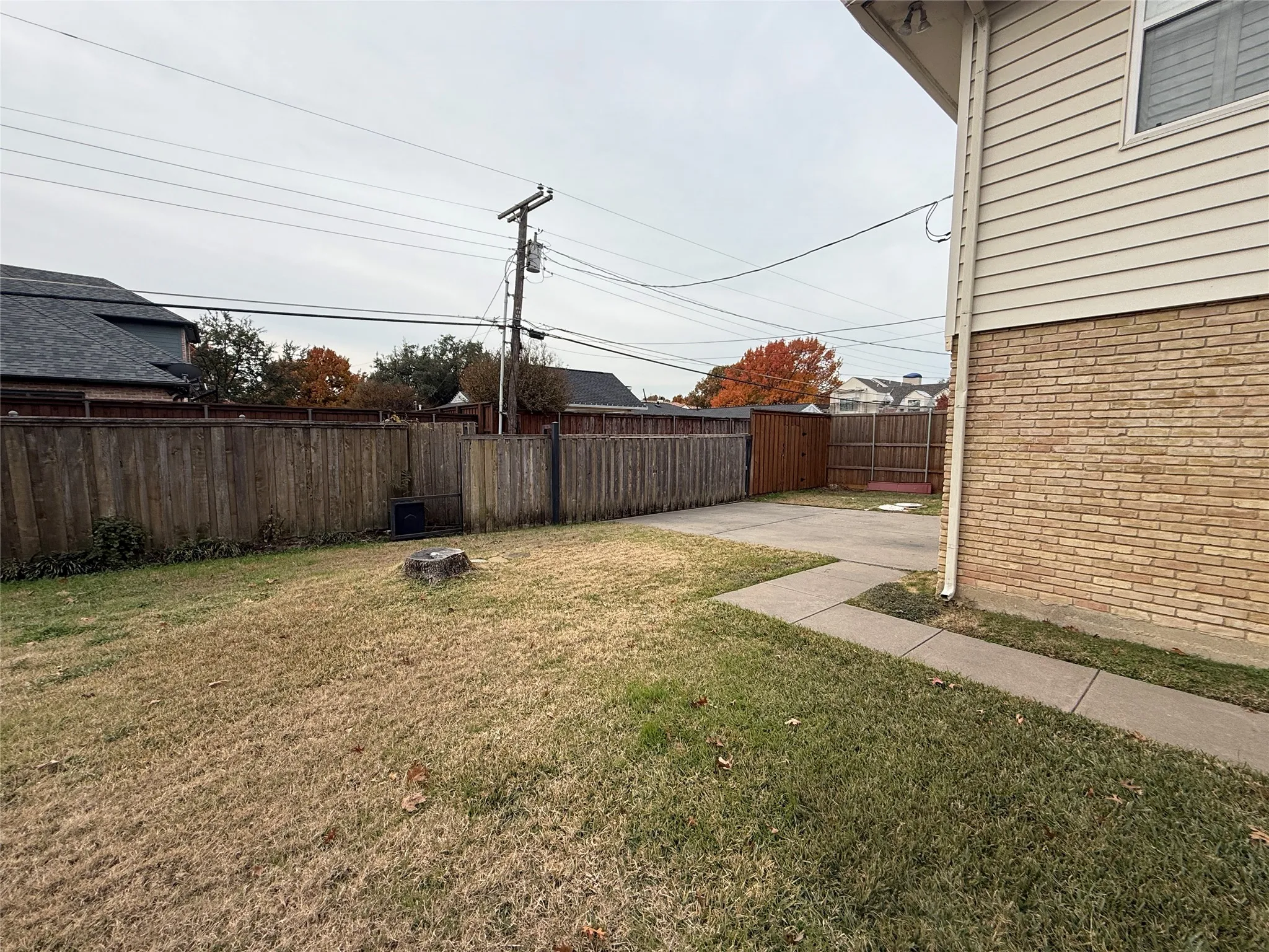 Single Family Residence For Rent in Dallas County , 4916 Sugar Mill Road, Dallas, Texas 75244, 5 Bedroom, 5 Bathroom, 2 Garage spaces, 3,044 Sqft, built in 1967, mls#21313932, Real Estate Agent in Dallas, Homes For Rent in Dallas county, Homes For Rent in Dallas, Realtor in Dallas Texas, Real Estate Brokerage Independent Realty Texas, Luminita Cordes Realtor