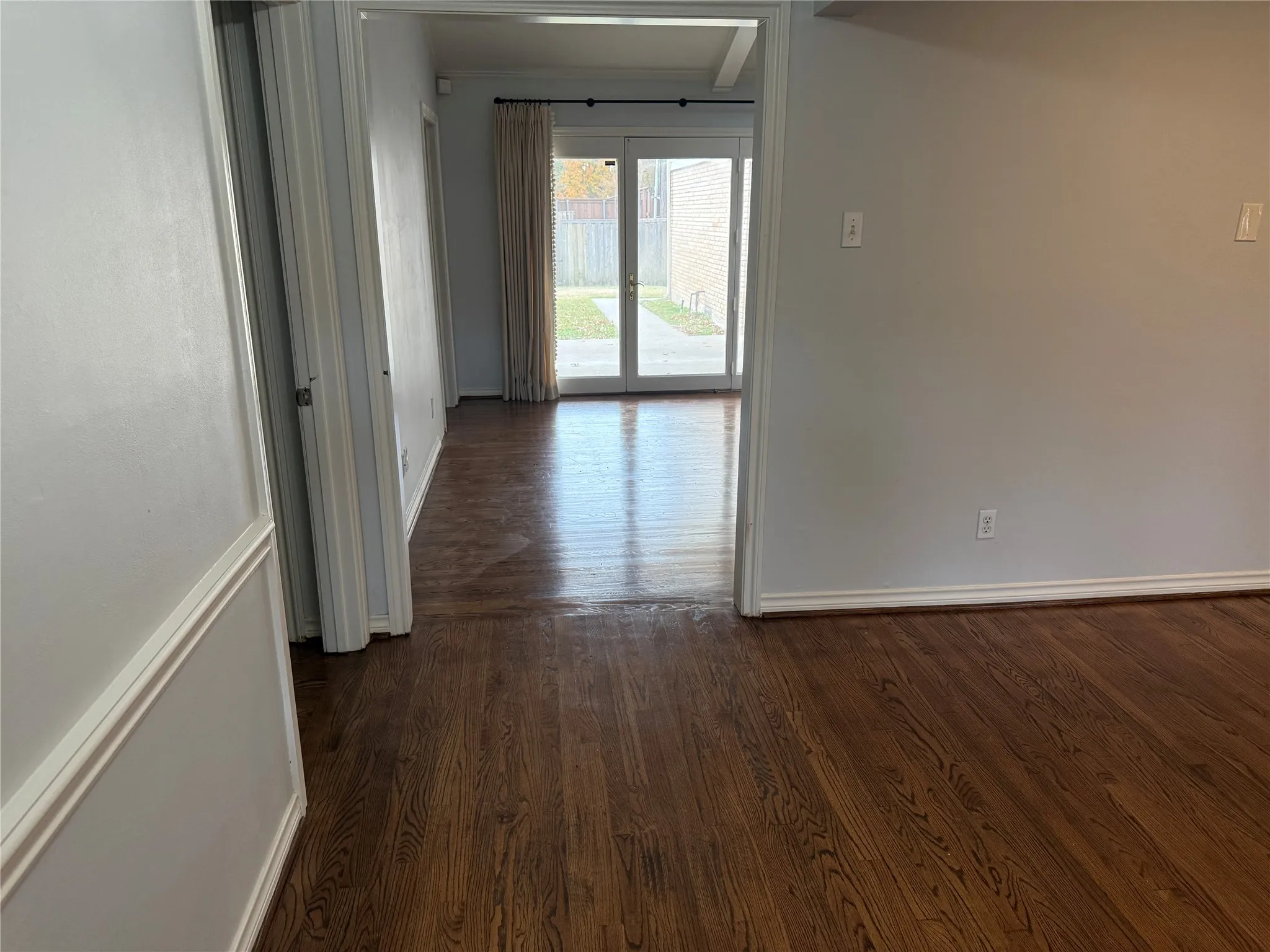 Single Family Residence For Rent in Dallas County , 4916 Sugar Mill Road, Dallas, Texas 75244, 5 Bedroom, 5 Bathroom, 2 Garage spaces, 3,044 Sqft, built in 1967, mls#21313932, Real Estate Agent in Dallas, Homes For Rent in Dallas county, Homes For Rent in Dallas, Realtor in Dallas Texas, Real Estate Brokerage Independent Realty Texas, Luminita Cordes Realtor