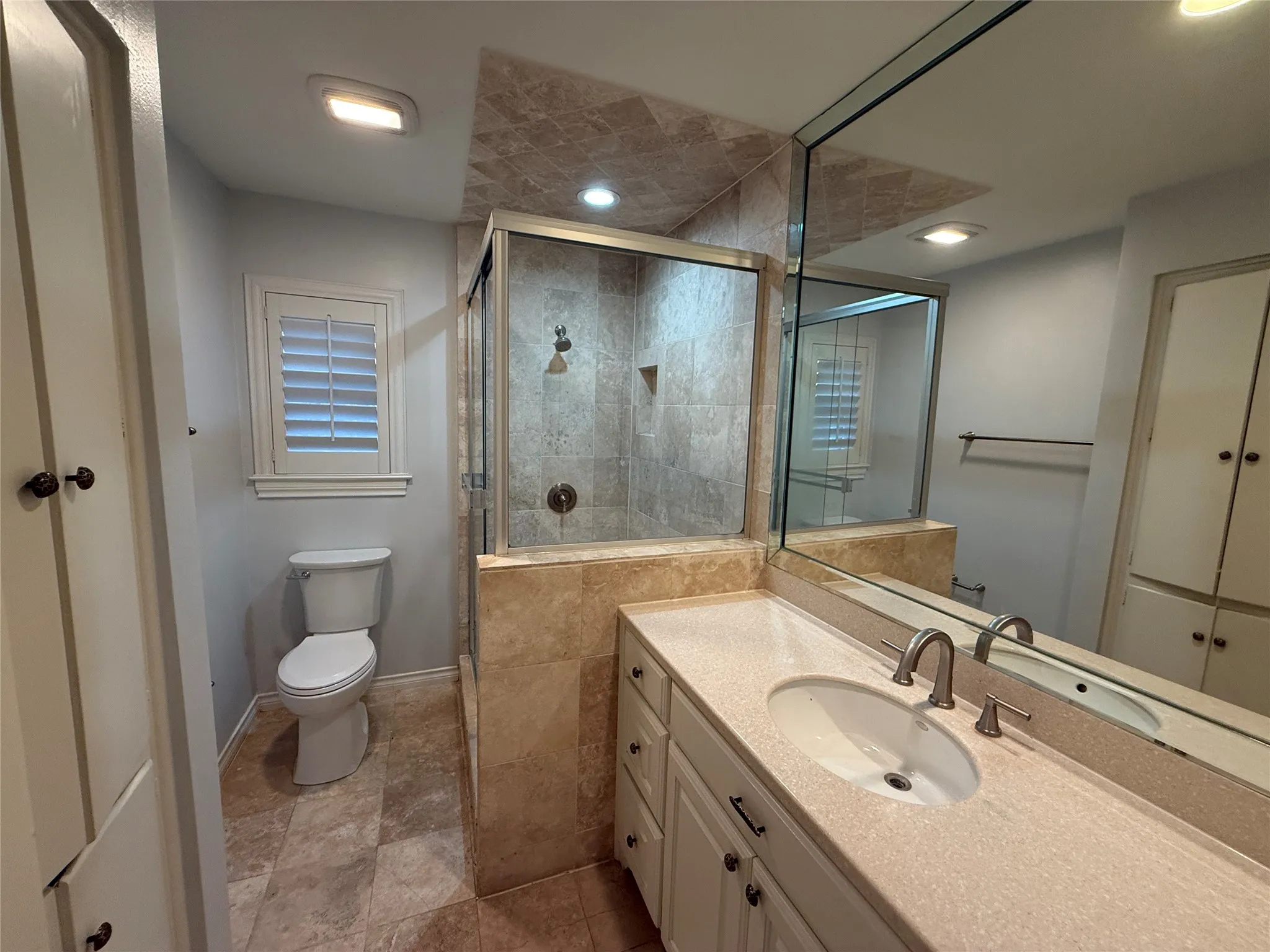 Single Family Residence For Rent in Dallas County , 4916 Sugar Mill Road, Dallas, Texas 75244, 5 Bedroom, 5 Bathroom, 2 Garage spaces, 3,044 Sqft, built in 1967, mls#21313932, Real Estate Agent in Dallas, Homes For Rent in Dallas county, Homes For Rent in Dallas, Realtor in Dallas Texas, Real Estate Brokerage Independent Realty Texas, Luminita Cordes Realtor