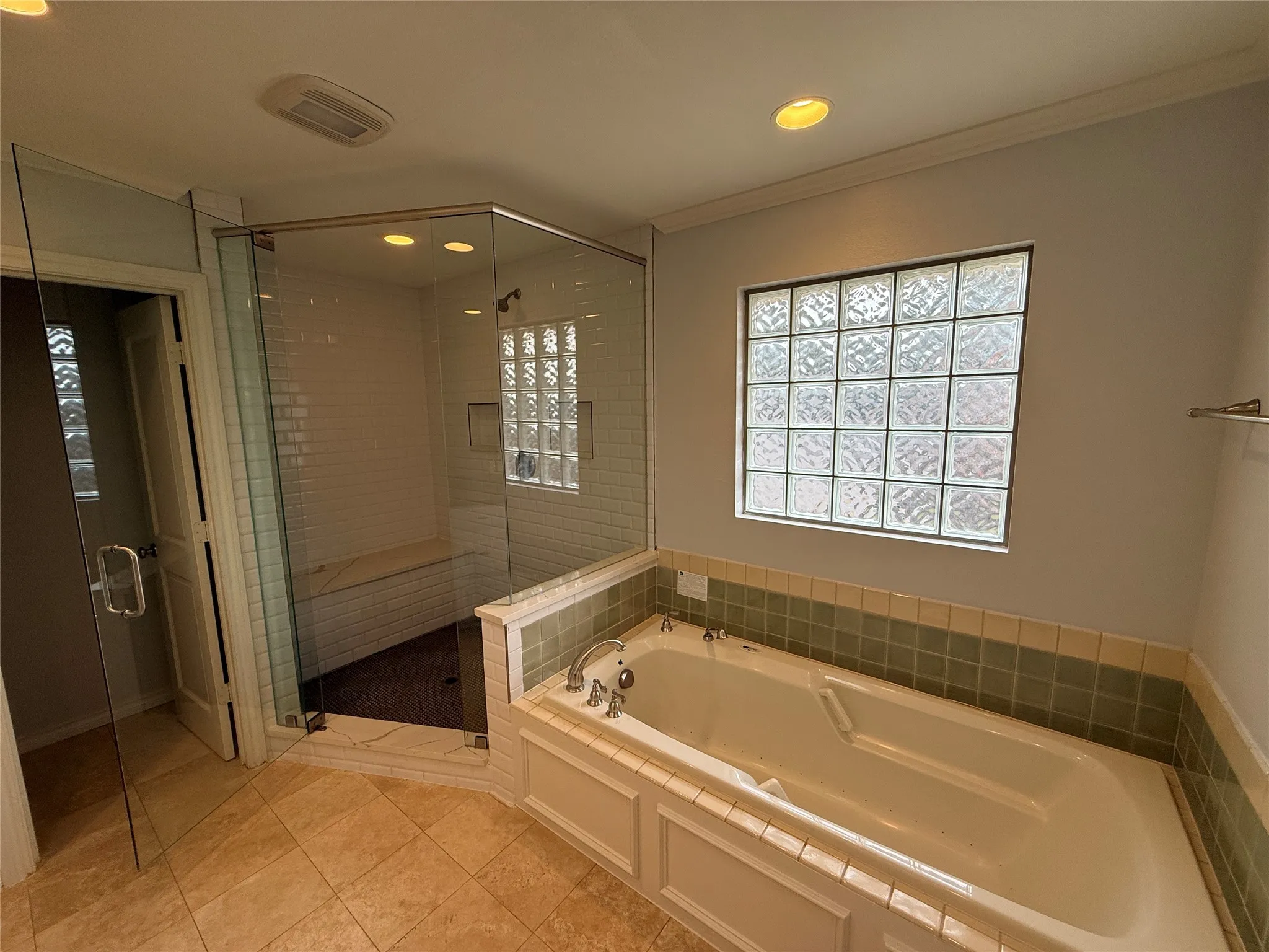Single Family Residence For Rent in Dallas County , 4916 Sugar Mill Road, Dallas, Texas 75244, 5 Bedroom, 5 Bathroom, 2 Garage spaces, 3,044 Sqft, built in 1967, mls#21313932, Real Estate Agent in Dallas, Homes For Rent in Dallas county, Homes For Rent in Dallas, Realtor in Dallas Texas, Real Estate Brokerage Independent Realty Texas, Luminita Cordes Realtor