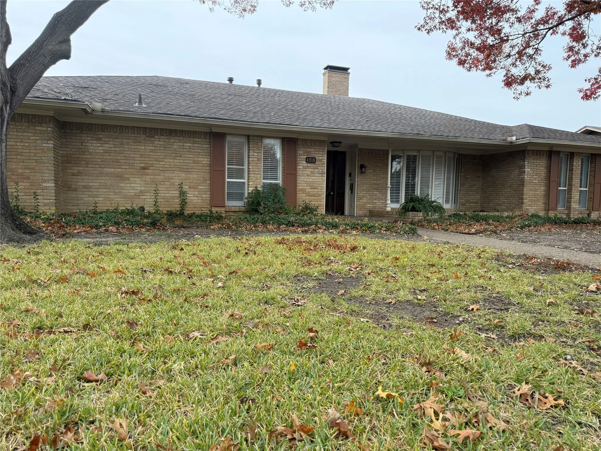 Single Family Residence For Rent in Dallas County , 4916 Sugar Mill Road, Dallas, Texas 75244, 5 Bedroom, 5 Bathroom, 2 Garage spaces, 3,044 Sqft, built in 1967, mls#21313932, Real Estate Agent in Dallas, Homes For Rent in Dallas county, Homes For Rent in Dallas, Realtor in Dallas Texas, Real Estate Brokerage Independent Realty Texas, Luminita Cordes Realtor