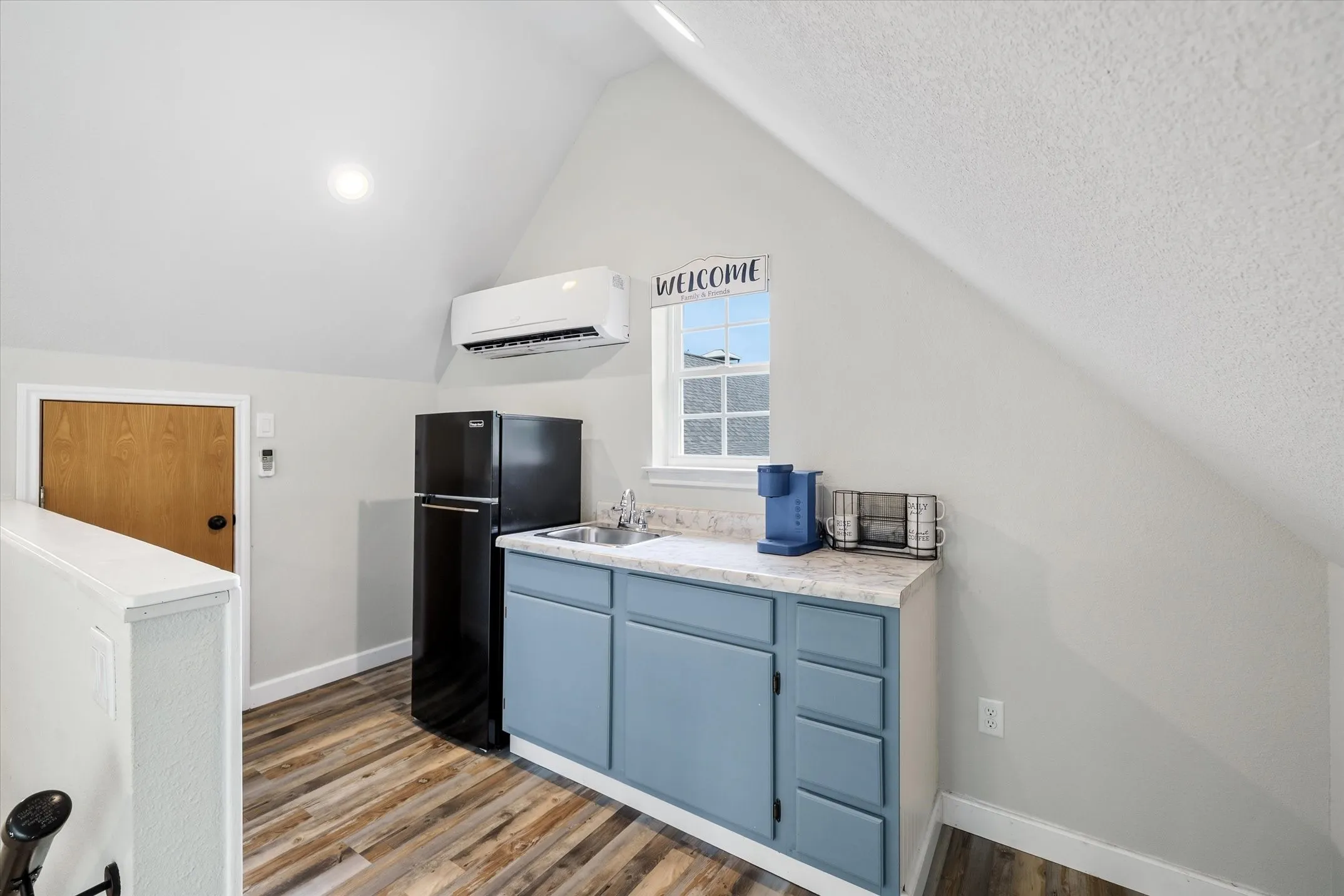 Coffee barn Garage Apartment