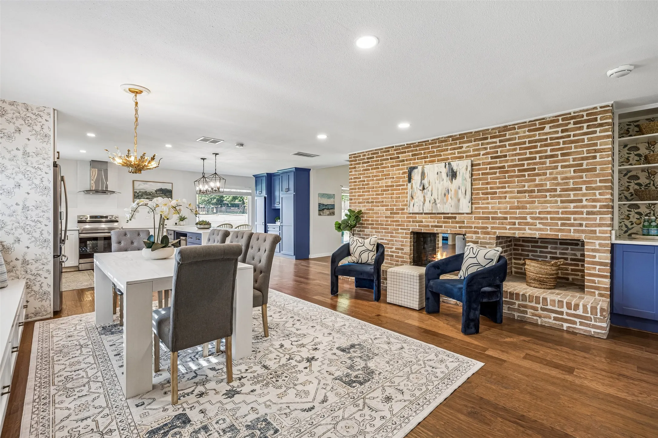 Extra seating area and additional living space for customized furnishings offers comfortable living space. Notice the double-sided fireplace to the adjoining living area. And don't forget to notice the built-ins next to the​​‌​​​​‌​​‌‌​‌‌​​​‌‌​‌​‌​‌​​​‌​​ fireplace!