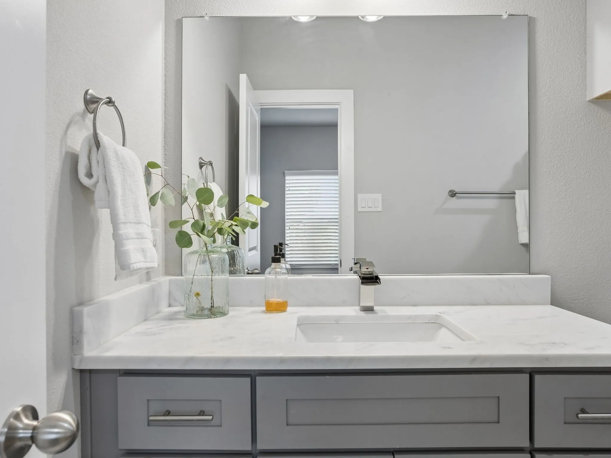 Attached full size bathroom