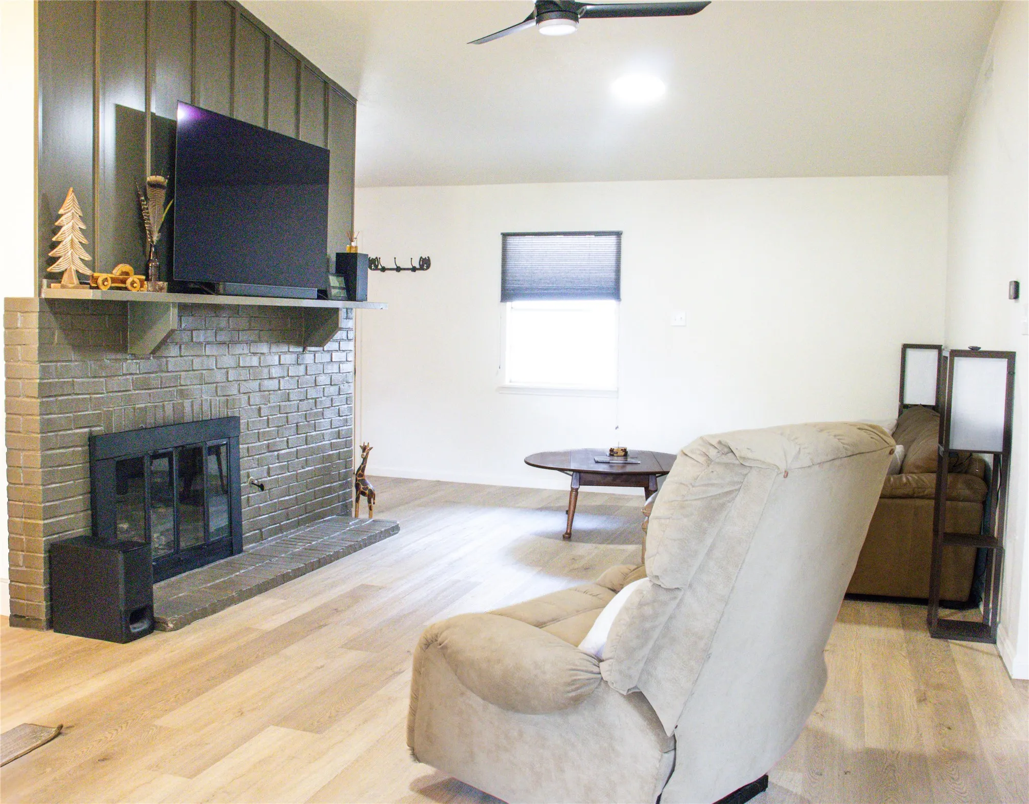 Single Family Residence For Sale in Dallas County , 1011 Pacific Drive, Richardson, Texas 75081, 3 Bedroom, 2 Bathroom, 2 Garage spaces, 1,348 Sqft, built in 1964, mls#21312742, Real Estate Agent in Richardson, Homes For Sale in Dallas county, Homes For Sale in Richardson, Realtor in Richardson Texas, Real Estate Brokerage Independent Realty Texas, Luminita Cordes Realtor