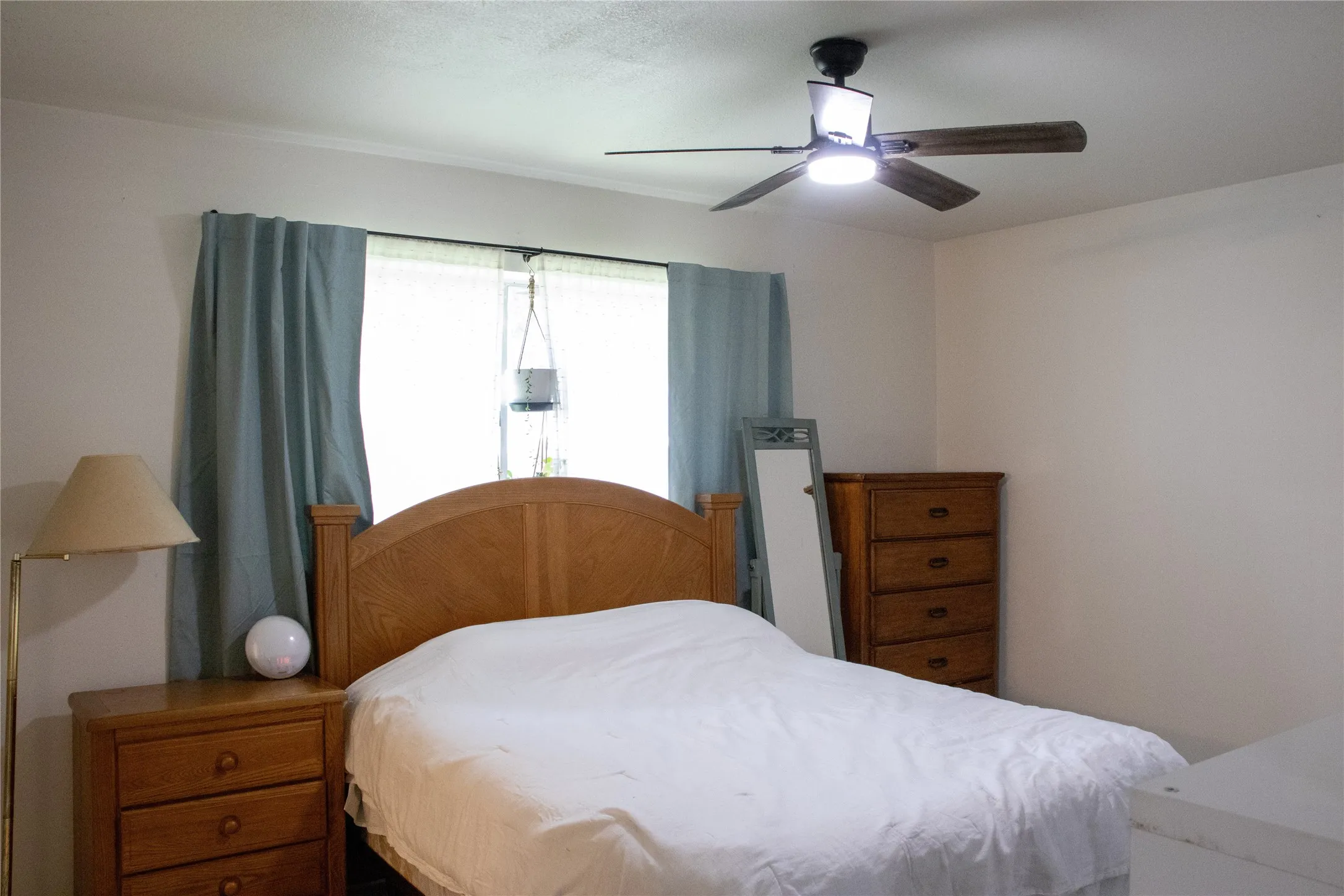 Single Family Residence For Sale in Dallas County , 1011 Pacific Drive, Richardson, Texas 75081, 3 Bedroom, 2 Bathroom, 2 Garage spaces, 1,348 Sqft, built in 1964, mls#21312742, Real Estate Agent in Richardson, Homes For Sale in Dallas county, Homes For Sale in Richardson, Realtor in Richardson Texas, Real Estate Brokerage Independent Realty Texas, Luminita Cordes Realtor