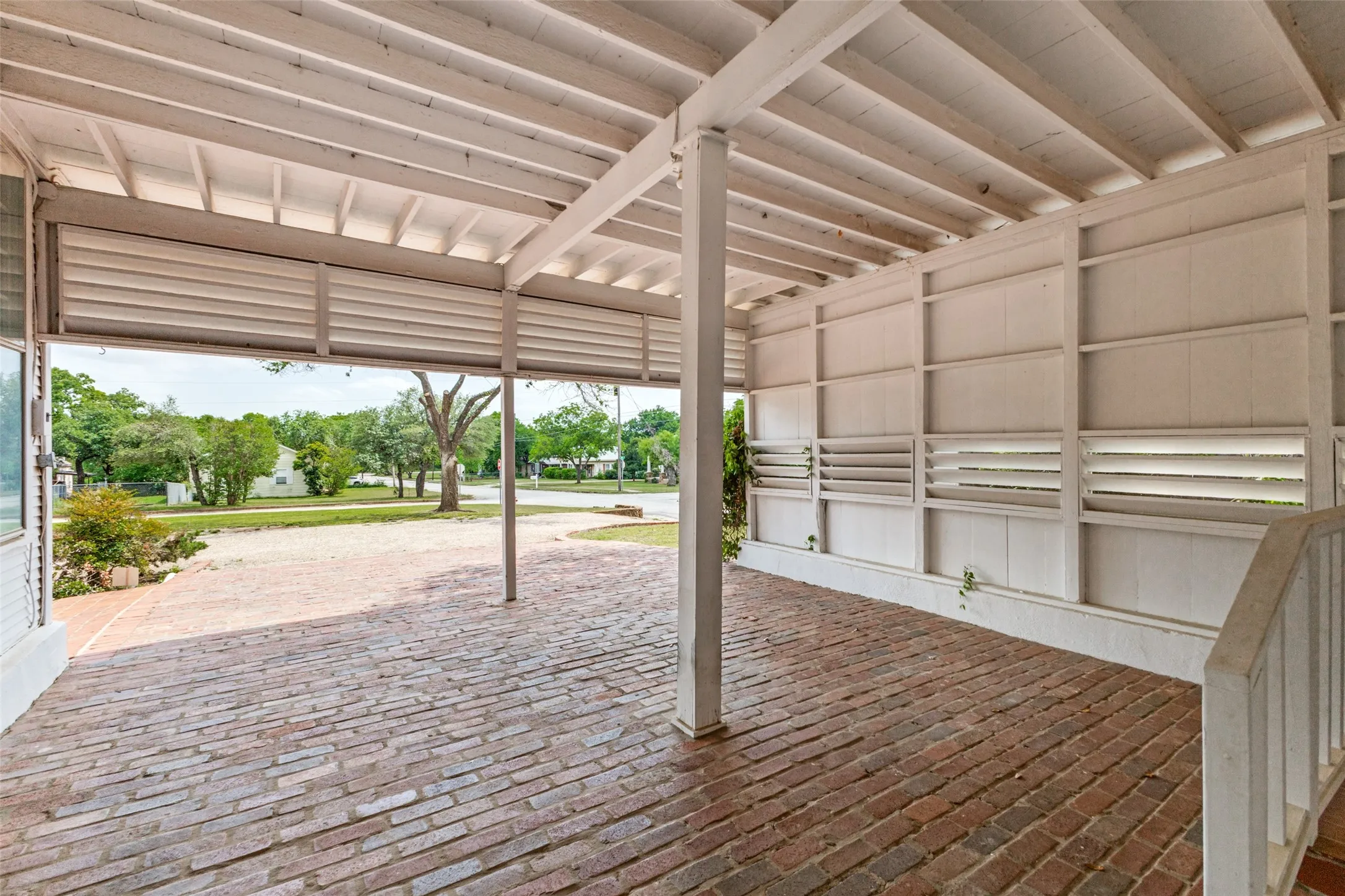 Single Family Residence For Sale in Eastland County , 515 S Lamar Street, Eastland, Texas 76448, 5 Bedroom, 4 Bathroom, Garage spaces, 5,387 Sqft, built in 1918, mls#21313254, Real Estate Agent in Eastland, Homes For Sale in Eastland county, Homes For Sale in Eastland, Realtor in Eastland Texas, Real Estate Brokerage Independent Realty Texas, Luminita Cordes Realtor