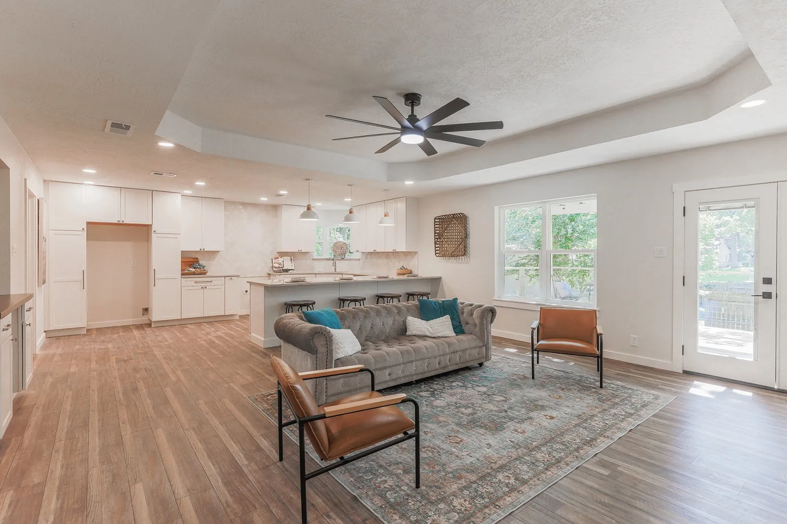 Single Family Residence For Sale in Grayson County , 44 Haven Circle, Denison, Texas 75020, 3 Bedroom, 2 Bathroom, 2 Garage spaces, 1,761 Sqft, built in 1986, mls#21313952, Real Estate Agent in Denison, Homes For Sale in Grayson county, Homes For Sale in Denison, Realtor in Denison Texas, Real Estate Brokerage Independent Realty Texas, Luminita Cordes Realtor