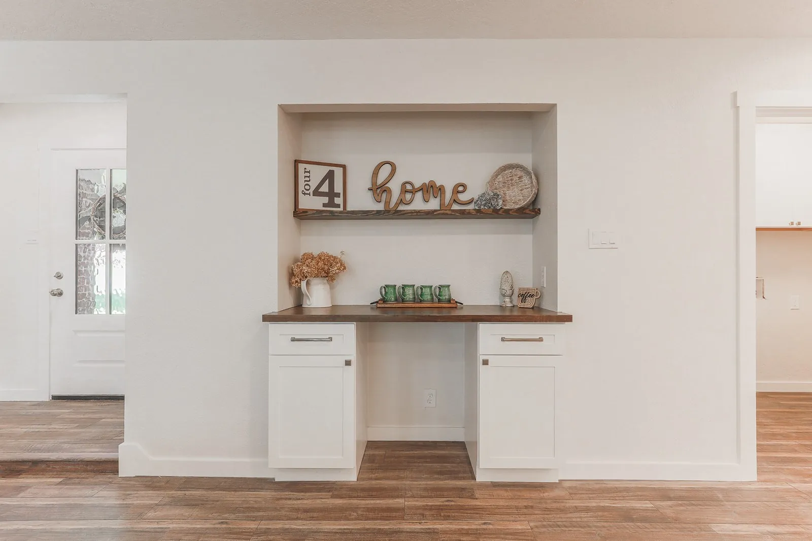 Single Family Residence For Sale in Grayson County , 44 Haven Circle, Denison, Texas 75020, 3 Bedroom, 2 Bathroom, 2 Garage spaces, 1,761 Sqft, built in 1986, mls#21313952, Real Estate Agent in Denison, Homes For Sale in Grayson county, Homes For Sale in Denison, Realtor in Denison Texas, Real Estate Brokerage Independent Realty Texas, Luminita Cordes Realtor