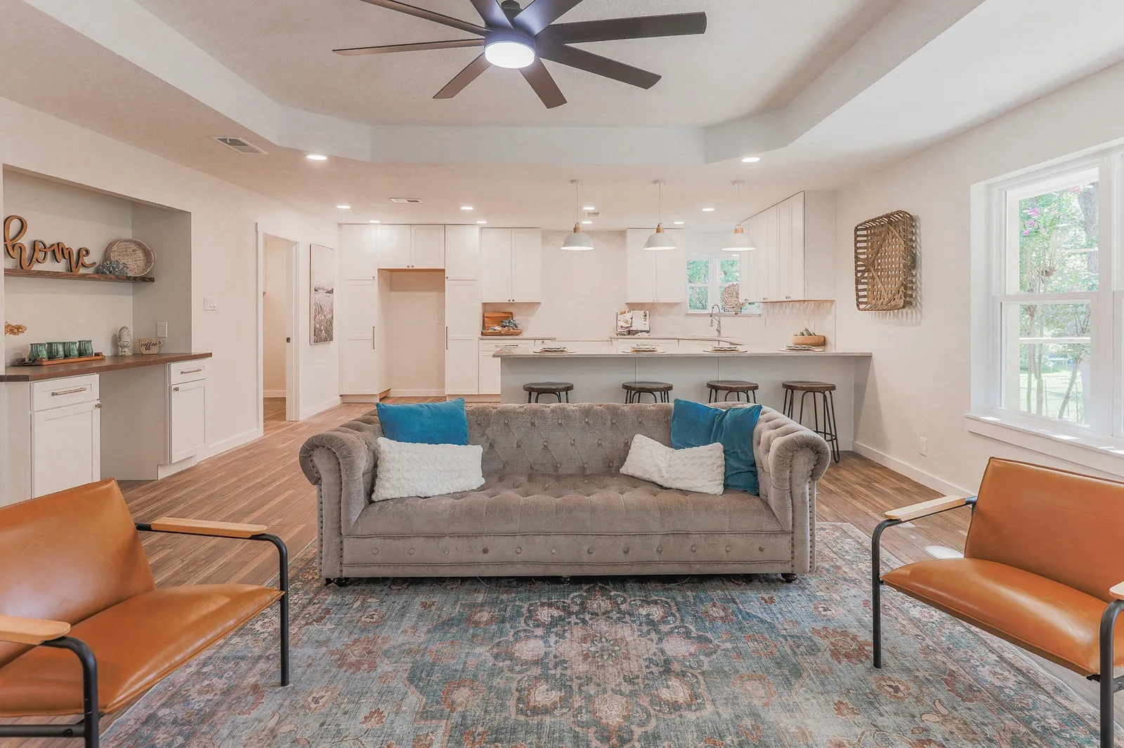 Single Family Residence For Sale in Grayson County , 44 Haven Circle, Denison, Texas 75020, 3 Bedroom, 2 Bathroom, 2 Garage spaces, 1,761 Sqft, built in 1986, mls#21313952, Real Estate Agent in Denison, Homes For Sale in Grayson county, Homes For Sale in Denison, Realtor in Denison Texas, Real Estate Brokerage Independent Realty Texas, Luminita Cordes Realtor
