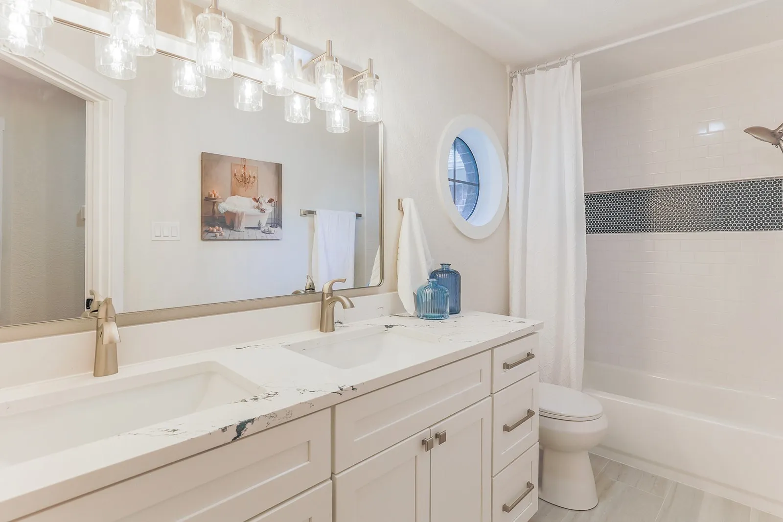 Single Family Residence For Sale in Grayson County , 44 Haven Circle, Denison, Texas 75020, 3 Bedroom, 2 Bathroom, 2 Garage spaces, 1,761 Sqft, built in 1986, mls#21313952, Real Estate Agent in Denison, Homes For Sale in Grayson county, Homes For Sale in Denison, Realtor in Denison Texas, Real Estate Brokerage Independent Realty Texas, Luminita Cordes Realtor