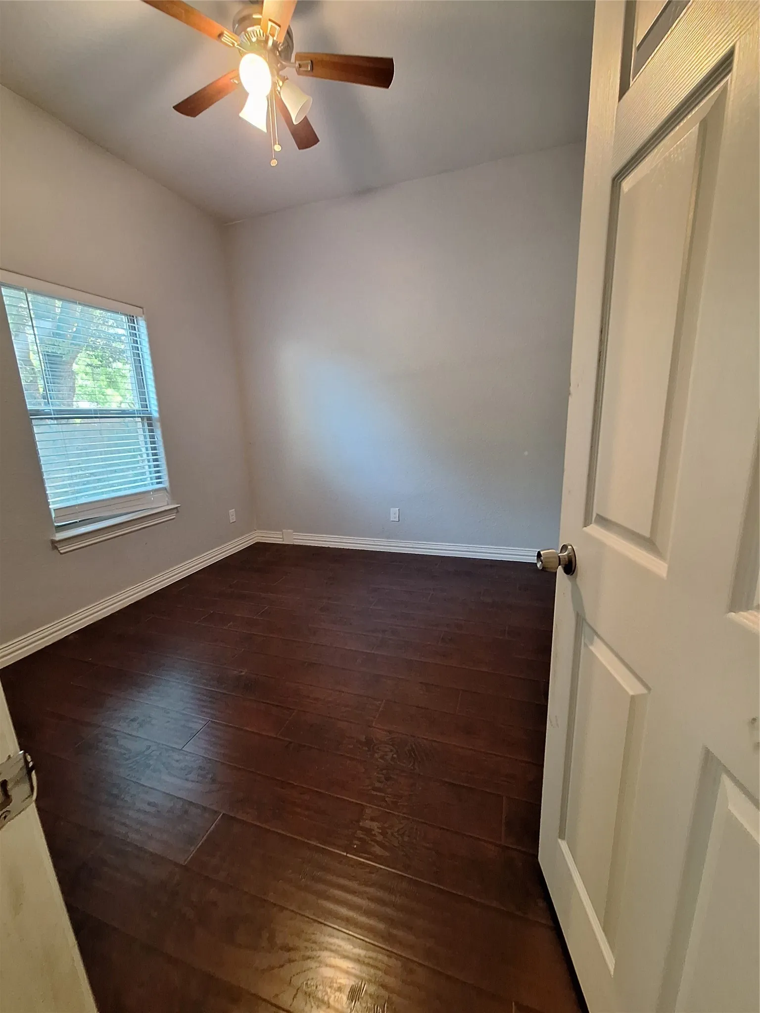 Single Family Residence For Rent in Dallas County , 4107 Canada Drive, Dallas, Texas 75212, 4 Bedroom, 3 Bathroom, Garage spaces, 1,533 Sqft, built in 2018, mls#21313882, Real Estate Agent in Dallas, Homes For Rent in Dallas county, Homes For Rent in Dallas, Realtor in Dallas Texas, Real Estate Brokerage Independent Realty Texas, Luminita Cordes Realtor