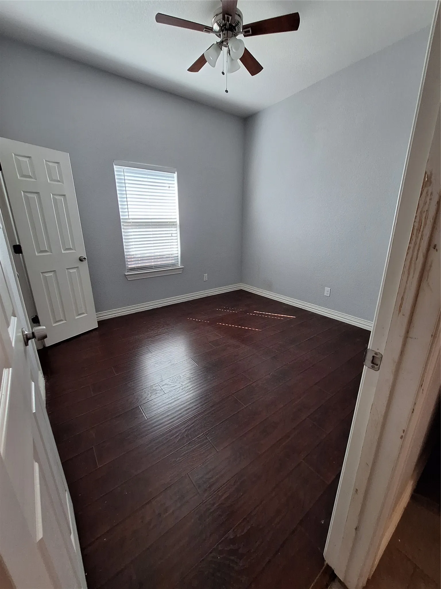 Single Family Residence For Rent in Dallas County , 4107 Canada Drive, Dallas, Texas 75212, 4 Bedroom, 3 Bathroom, Garage spaces, 1,533 Sqft, built in 2018, mls#21313882, Real Estate Agent in Dallas, Homes For Rent in Dallas county, Homes For Rent in Dallas, Realtor in Dallas Texas, Real Estate Brokerage Independent Realty Texas, Luminita Cordes Realtor