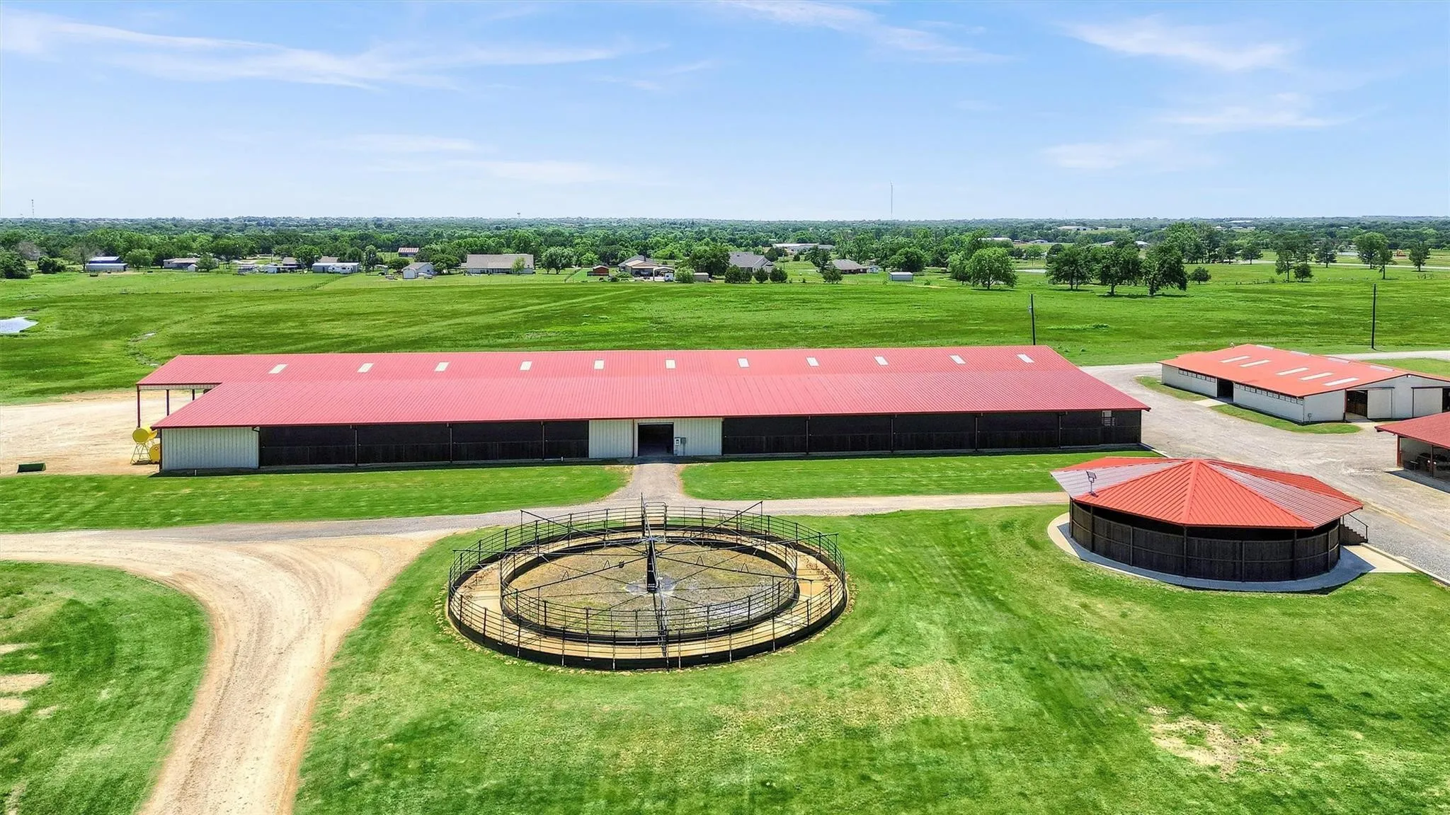 Farm For Sale in Grayson County , 20910 US Highway 377, Whitesboro, Texas 76273, 1 Bedroom, 1 Bathroom, Garage spaces, 2,793 Sqft, built in 1995, mls#21309647, Real Estate Agent in Whitesboro, Homes For Sale in Grayson county, Homes For Sale in Whitesboro, Realtor in Whitesboro Texas, Real Estate Brokerage Independent Realty Texas, Luminita Cordes Realtor